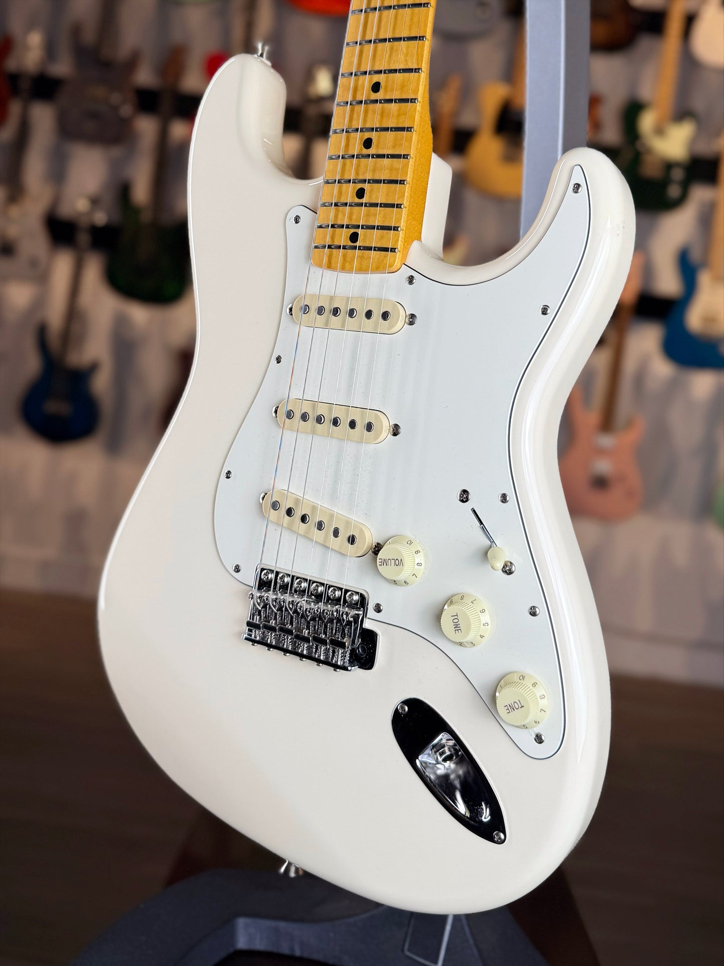 Fender Made in Japan JV Modified '60s Stratocaster | Olympic White