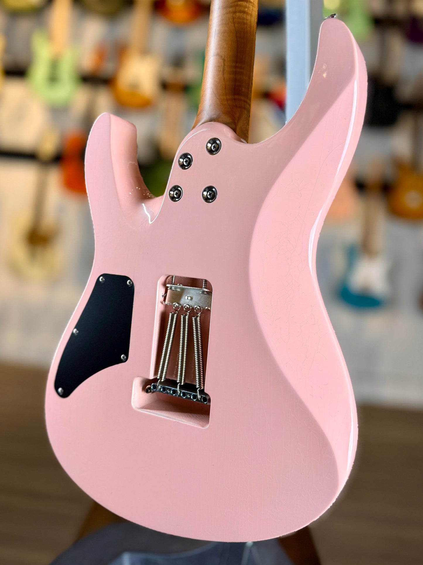 Suhr Modern Antique Limited Edition | Shell Pink