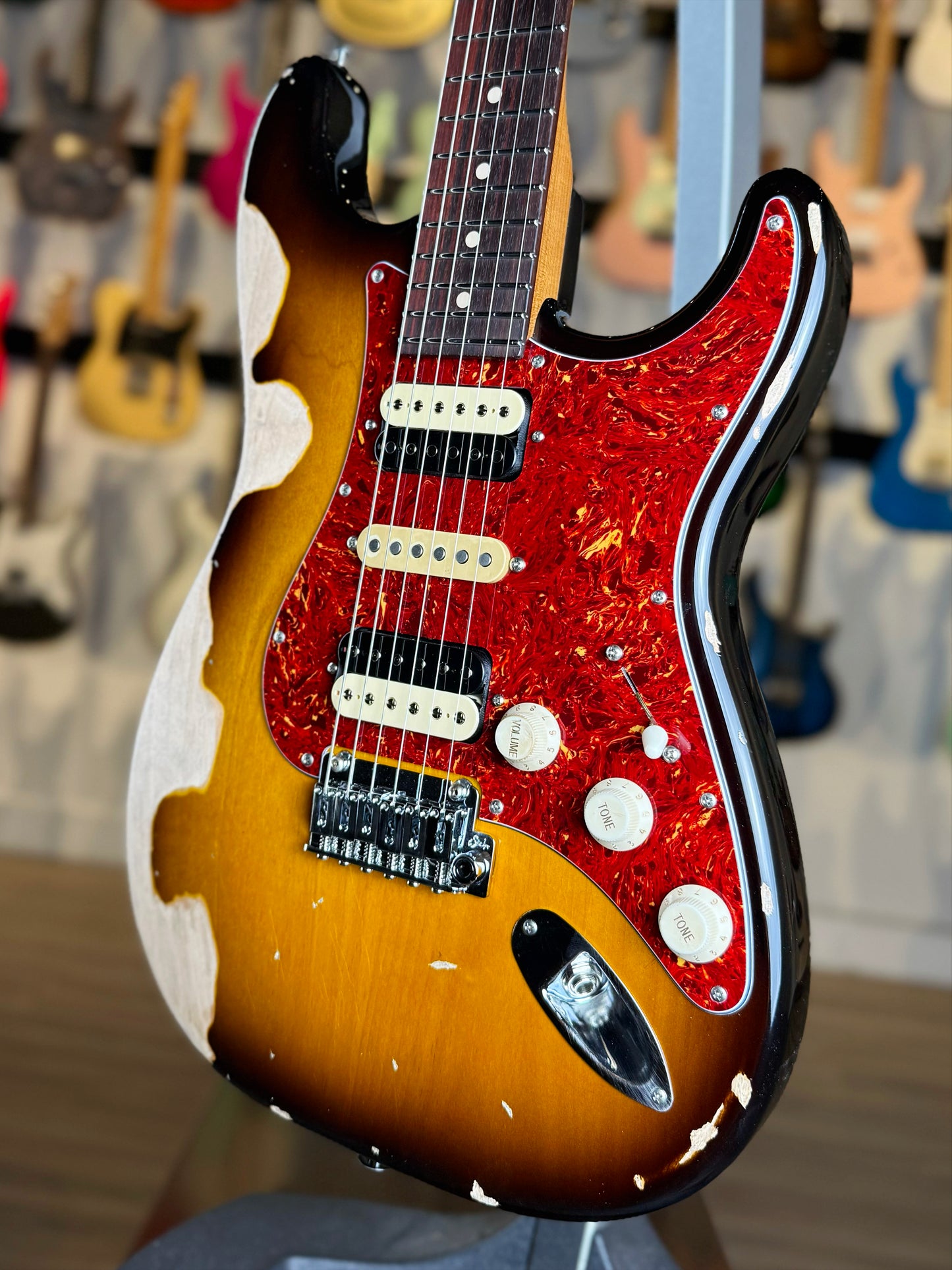 Suhr Ian Thornley Signature Classic S Antique | Roughneck