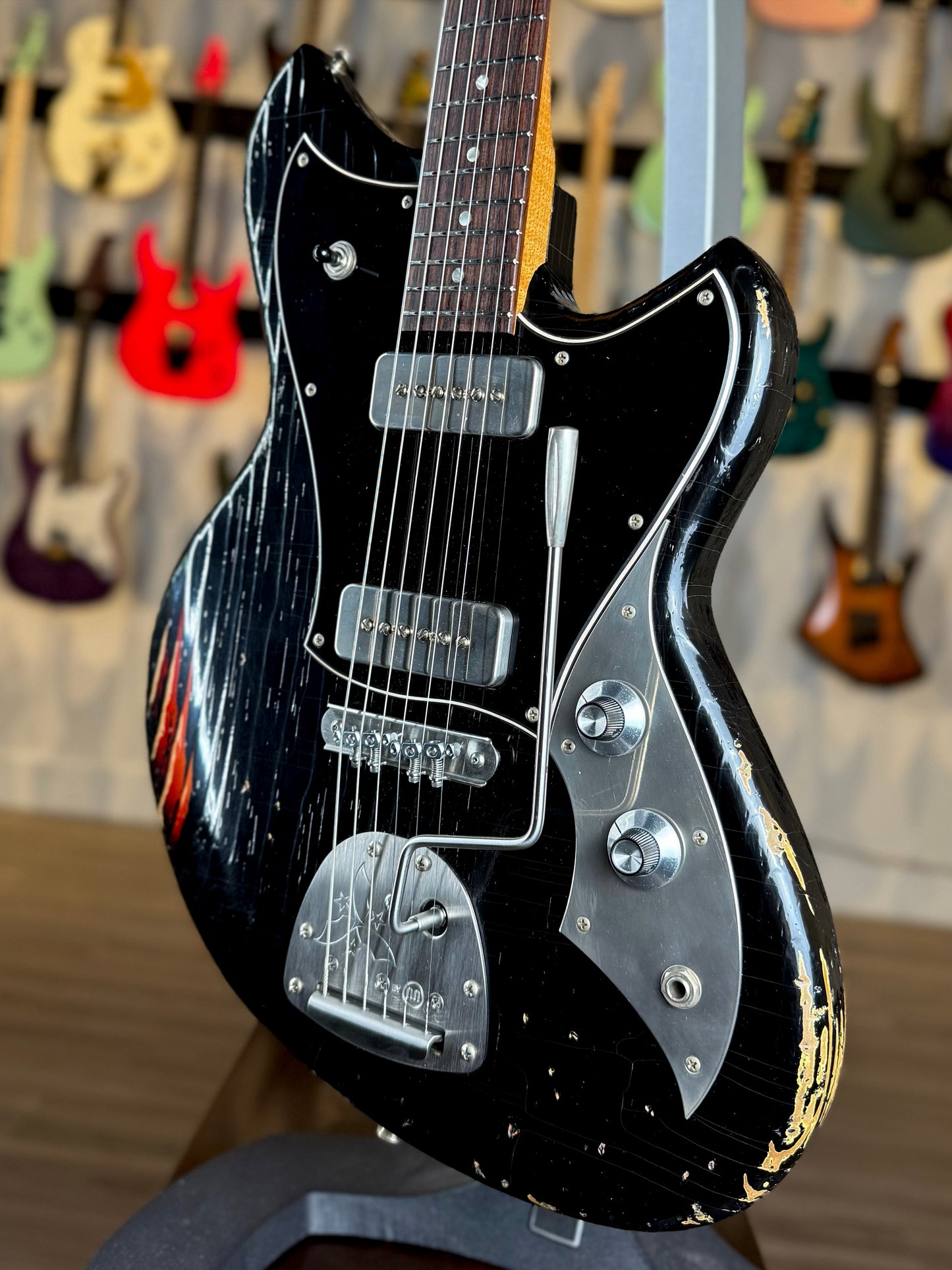 Novo Guitars Serus J NAMM 2026 Dealer Limited Edition | Bull Black over '64 3-Tone Burst