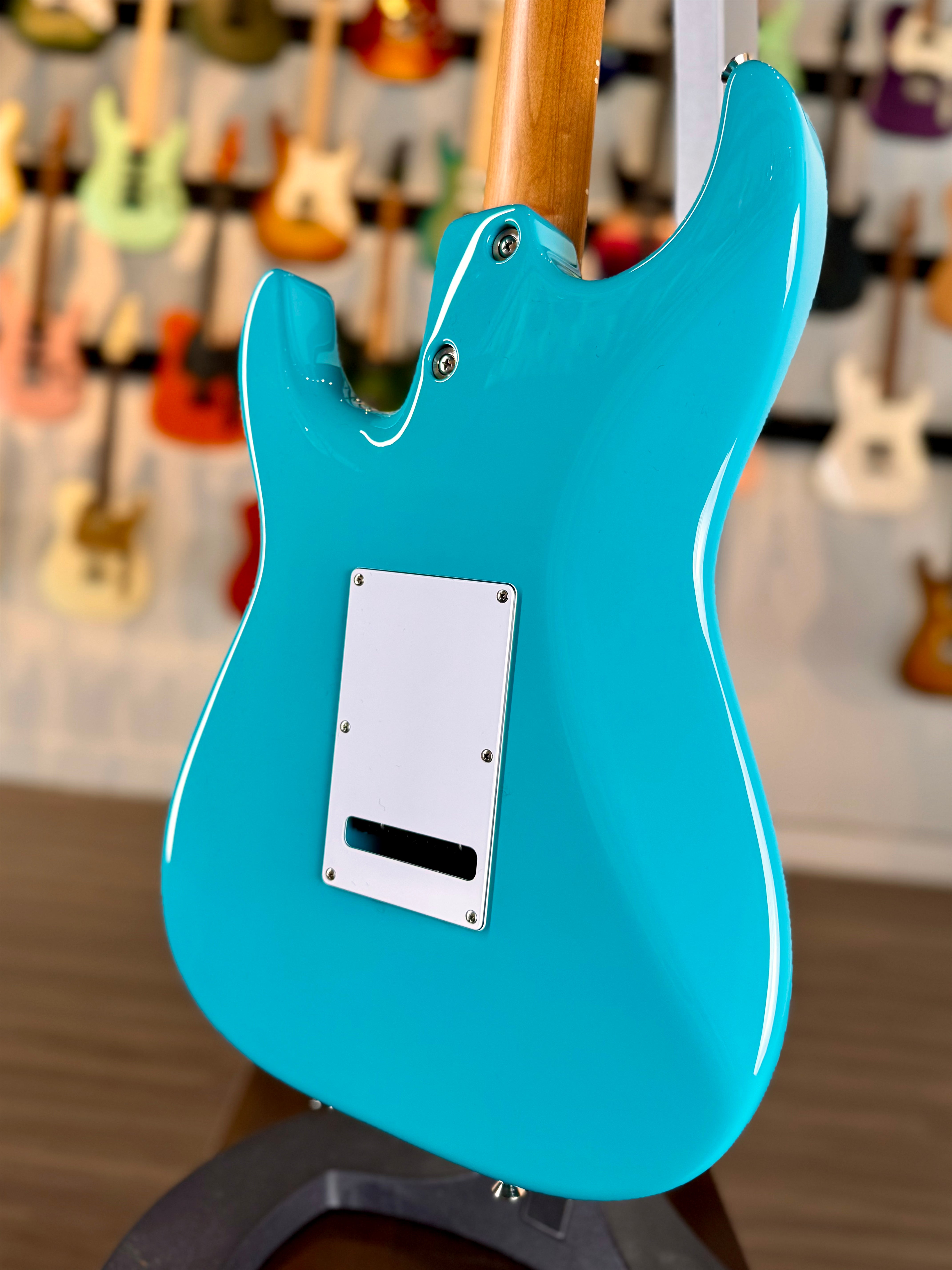 Tom Anderson The Classic | Taos Turquoise – The Vibrato Bar