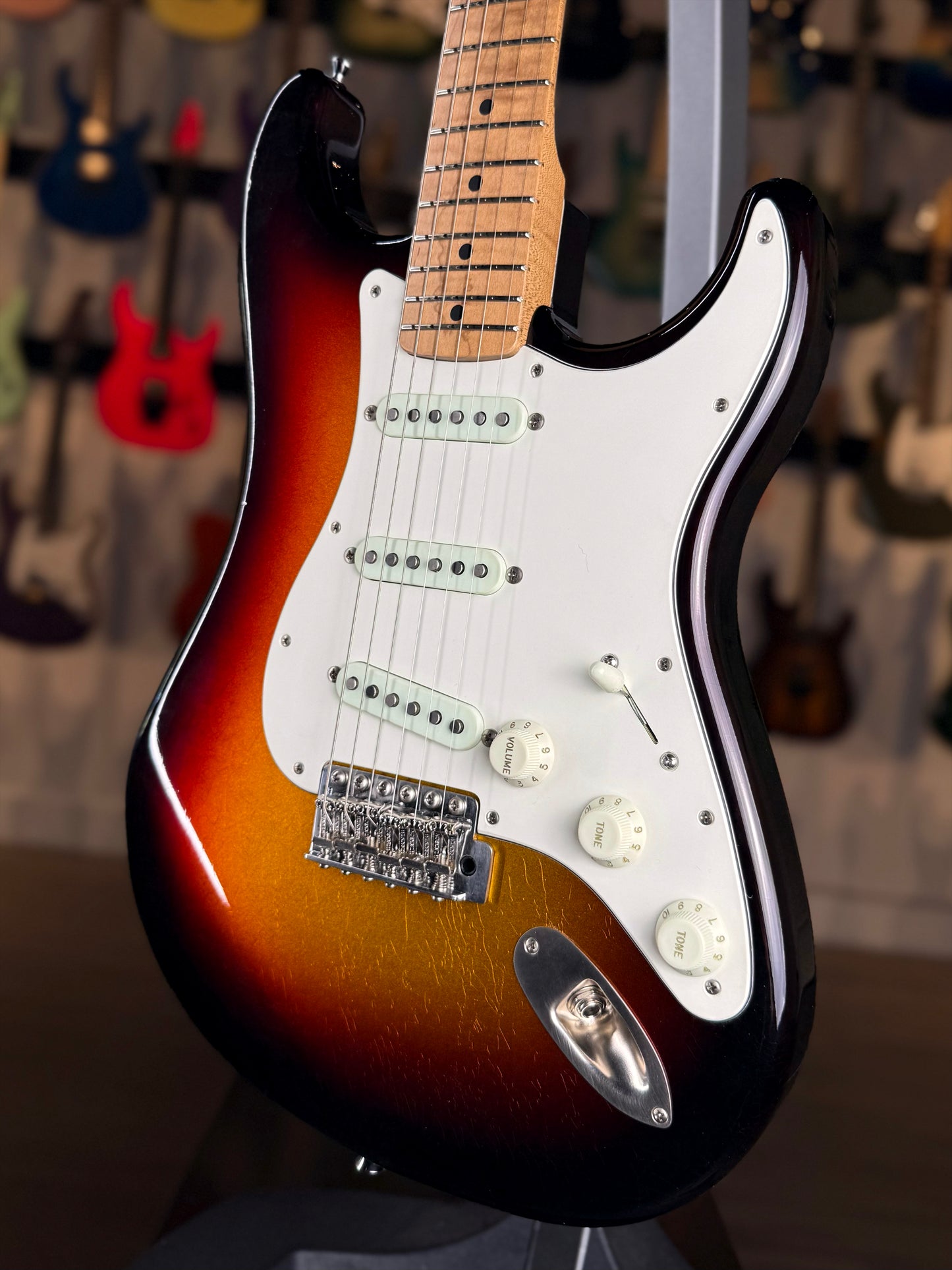 LSL Instruments Saticoy Hierloom Custom  | Metallic 3 Tone Sunburst