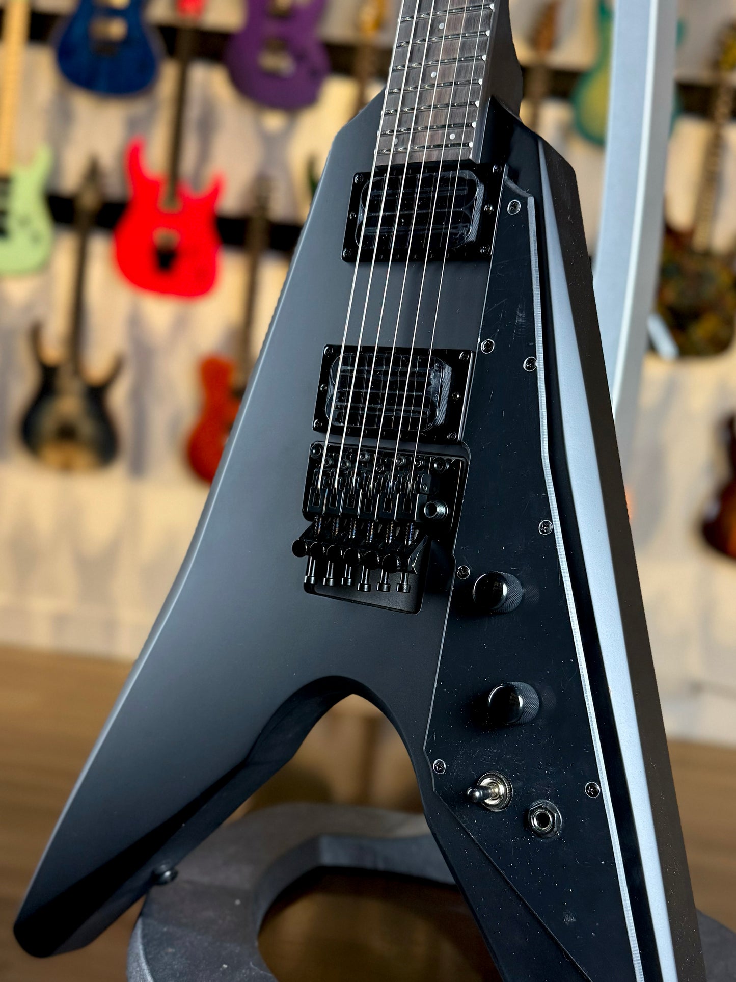 Dunable Asteroid DE | Matte Black Floyd Rose