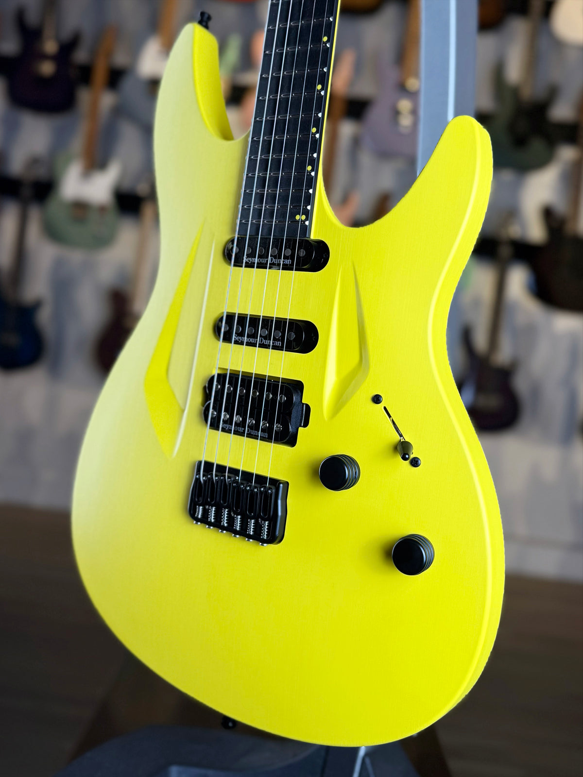 Aristides 060R | R Yellow