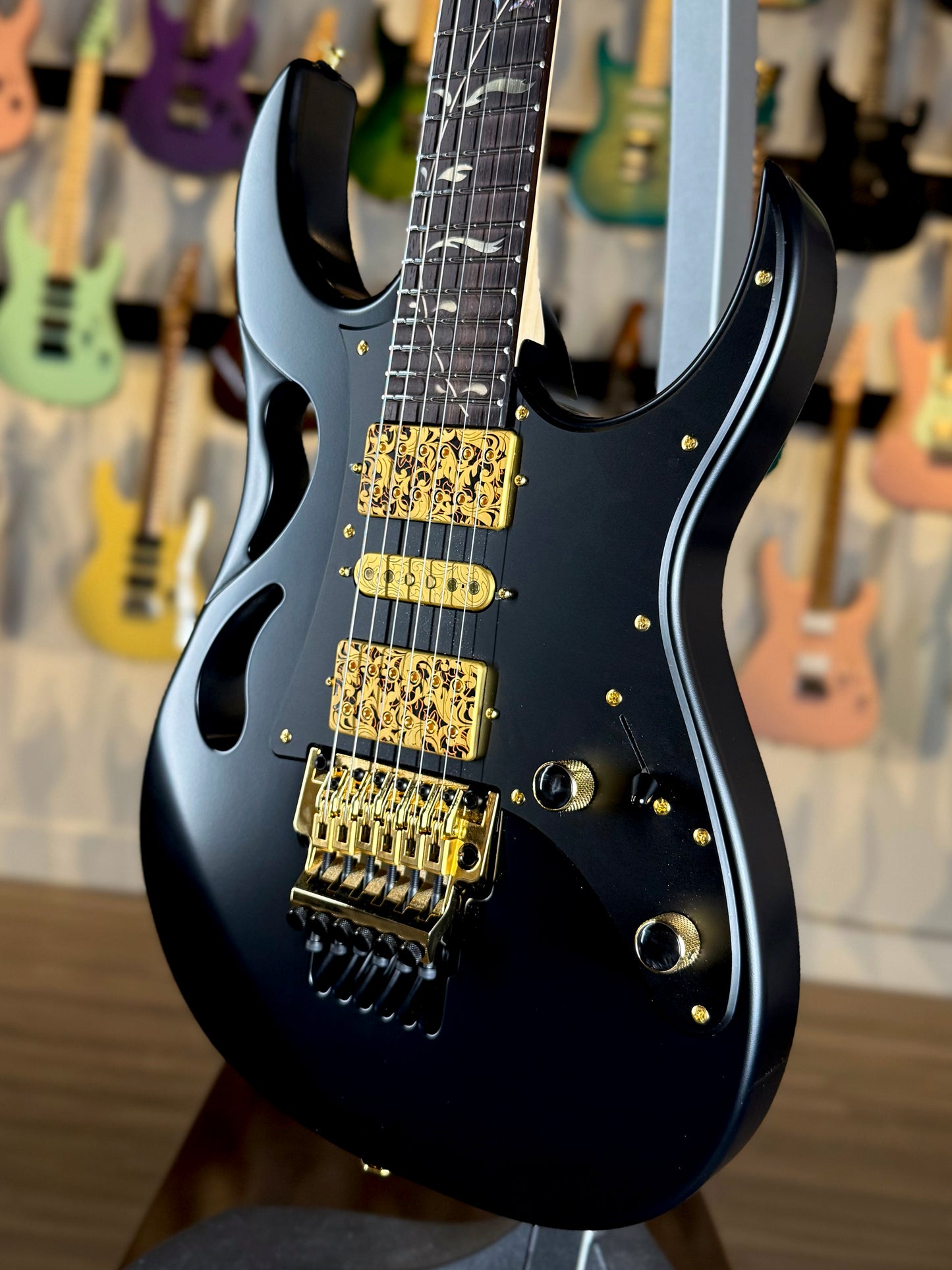 Ibanez PIA3761 | Onyx Black