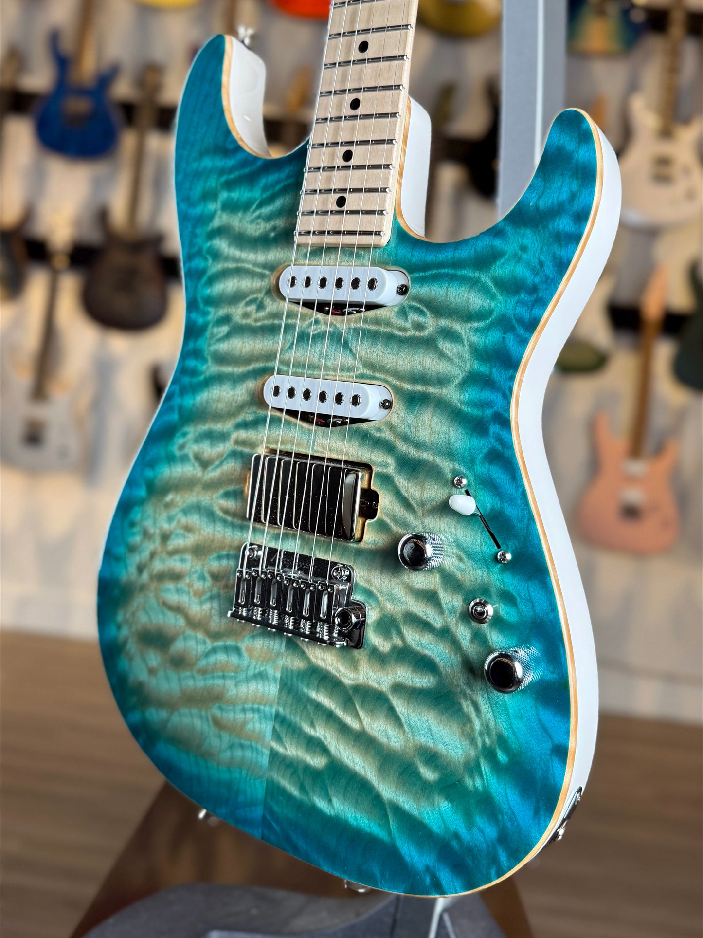 Tom Anderson Drop Top | Natural Bora Burst with Binding