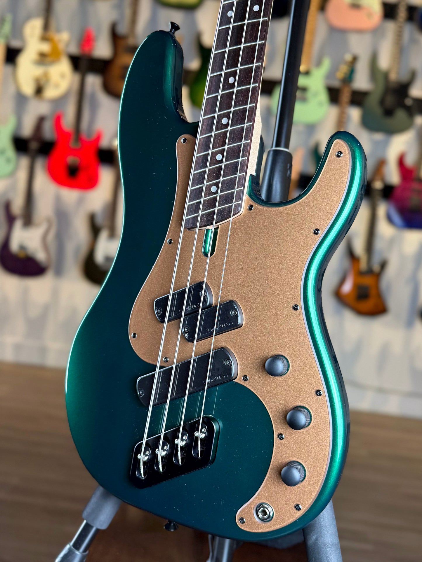 Dingwall Guitars SP1 4 String | Gloss Dark Candy Green