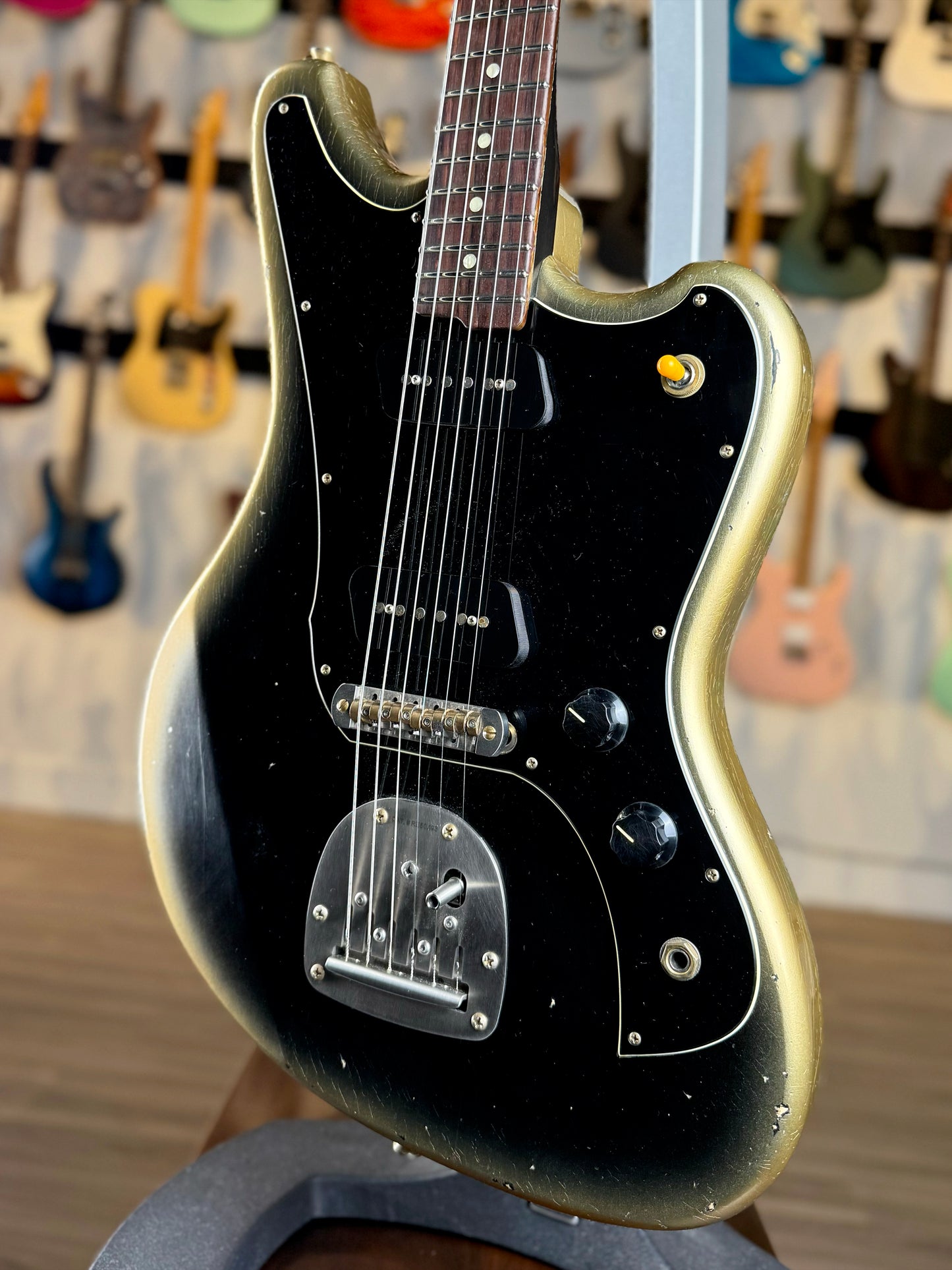 Gavilan Guitars Miramonte Levi Perry Masterbuilt | Reverse Gold Burst