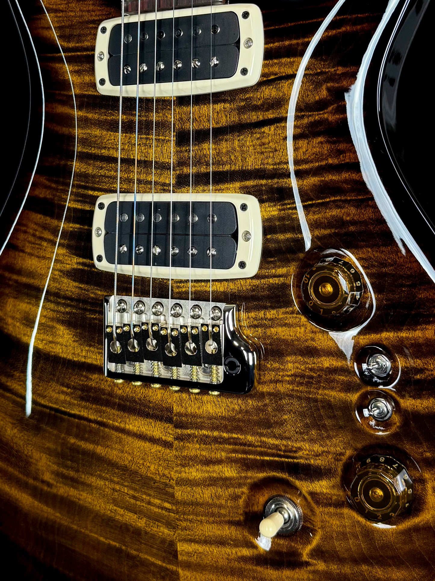 PRS Custom 24-08 | Black Gold Wraparound Burst