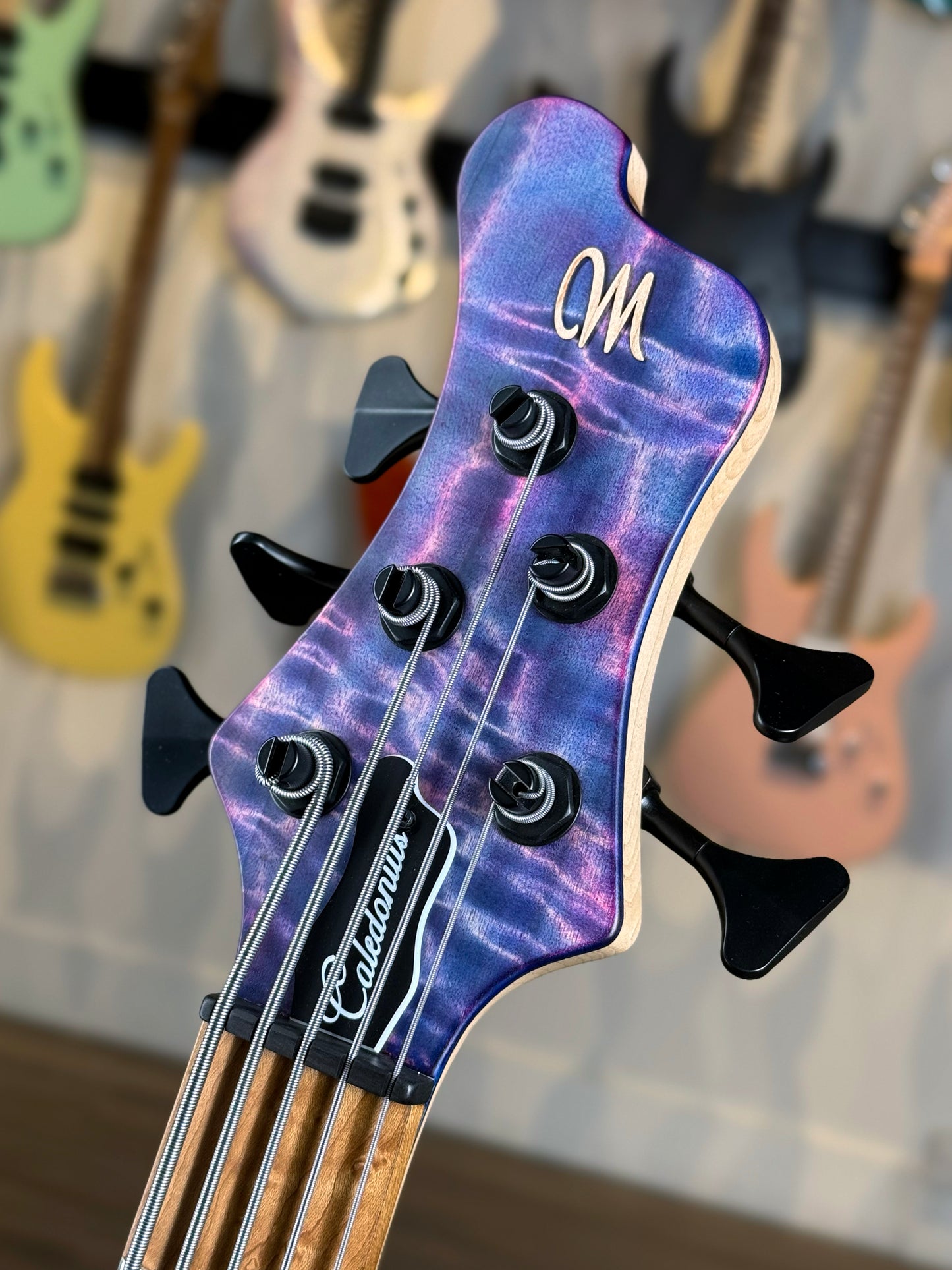 Mayones Caledonius 5 Custom | Petrol Spill