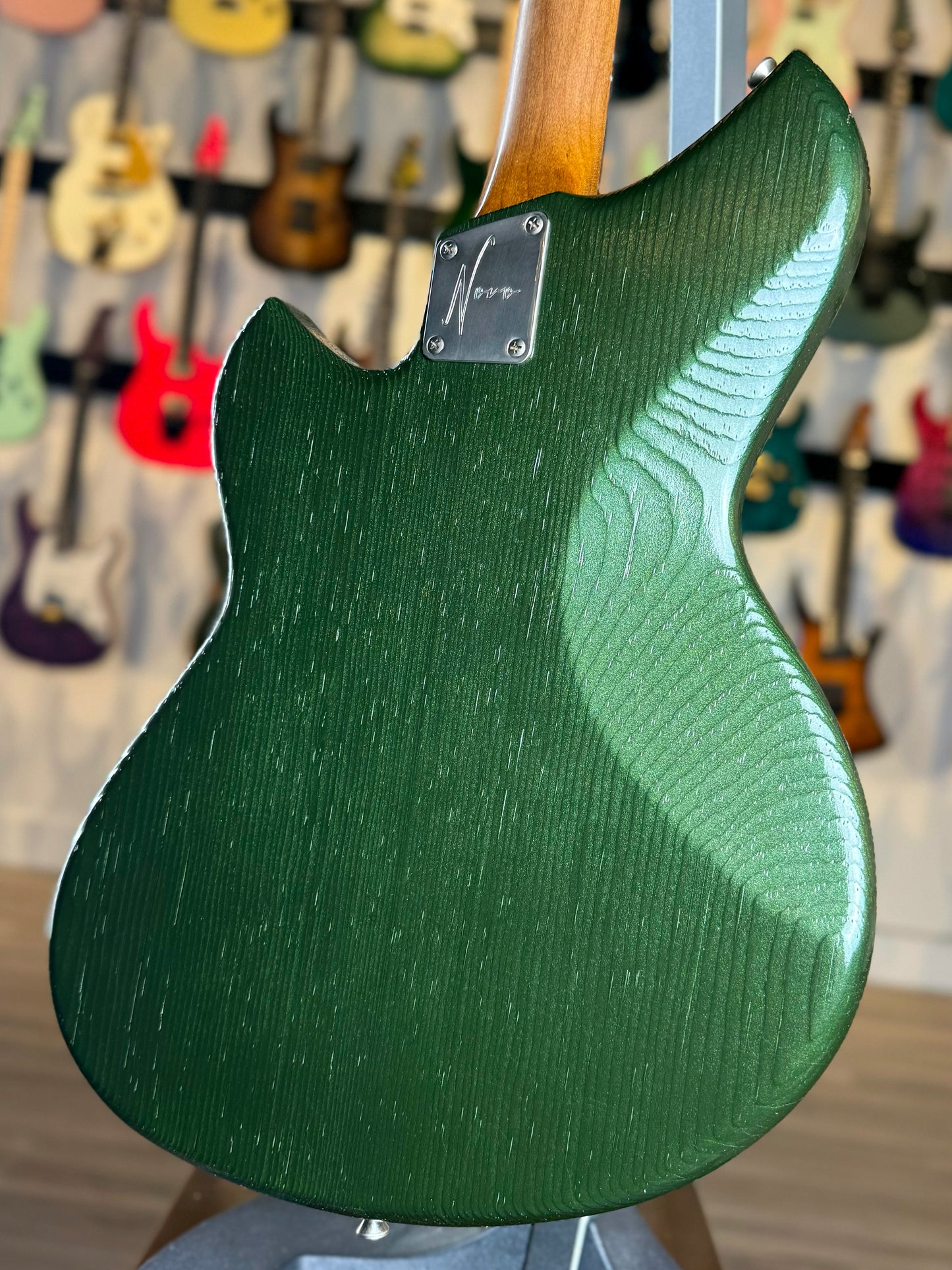 Novo Guitars Serus J Custom | Cadillac Green