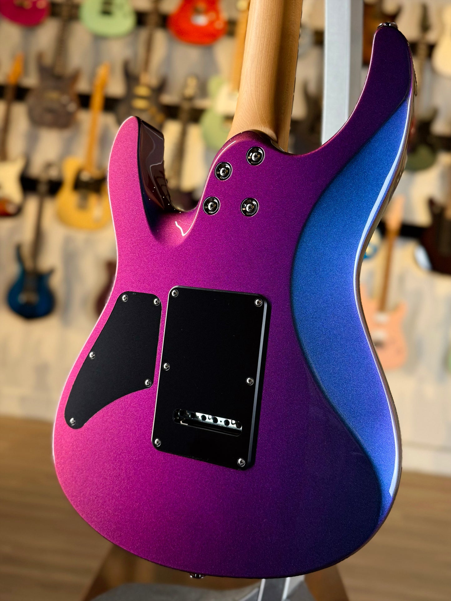 Suhr Modern Custom | Prism
