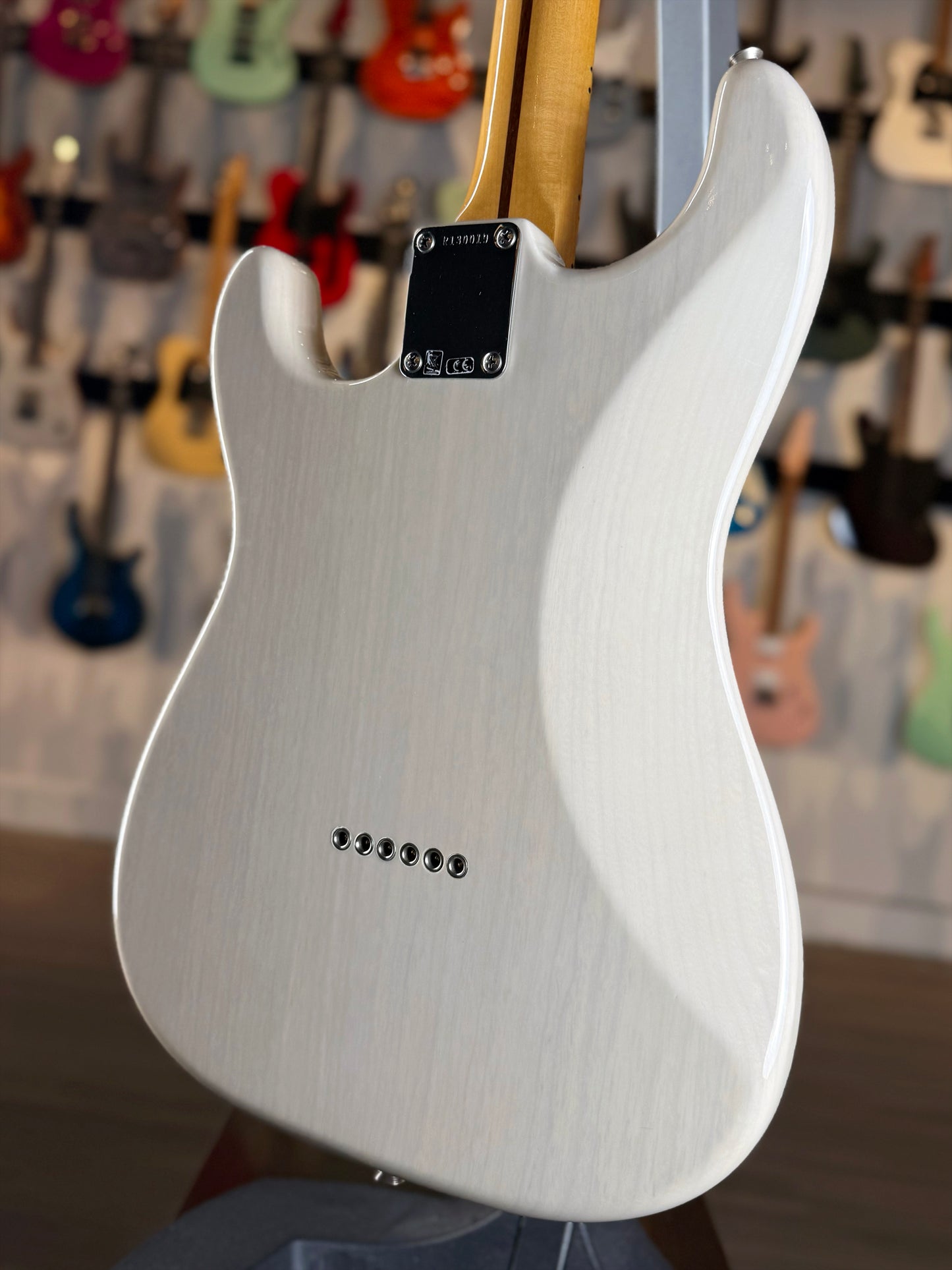Fender Custom Shop Vintage Custom ’55 Hardtail Stratocaster | Aged White Blonde