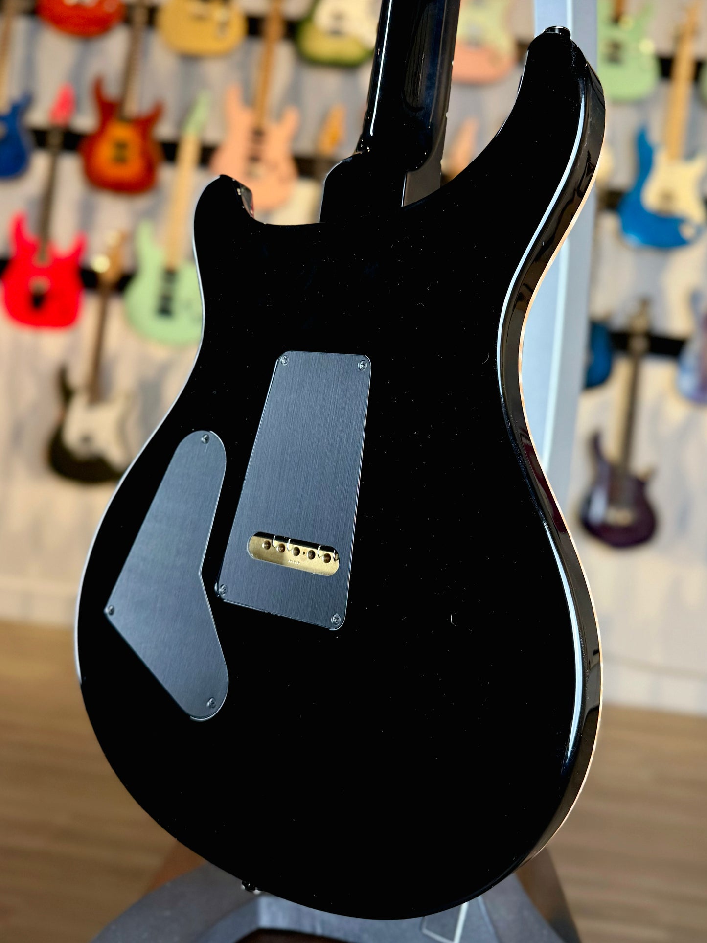PRS Custom 24 Artist Top Sprayer's Choice | Raspberry (One-Piece Quilt Top)