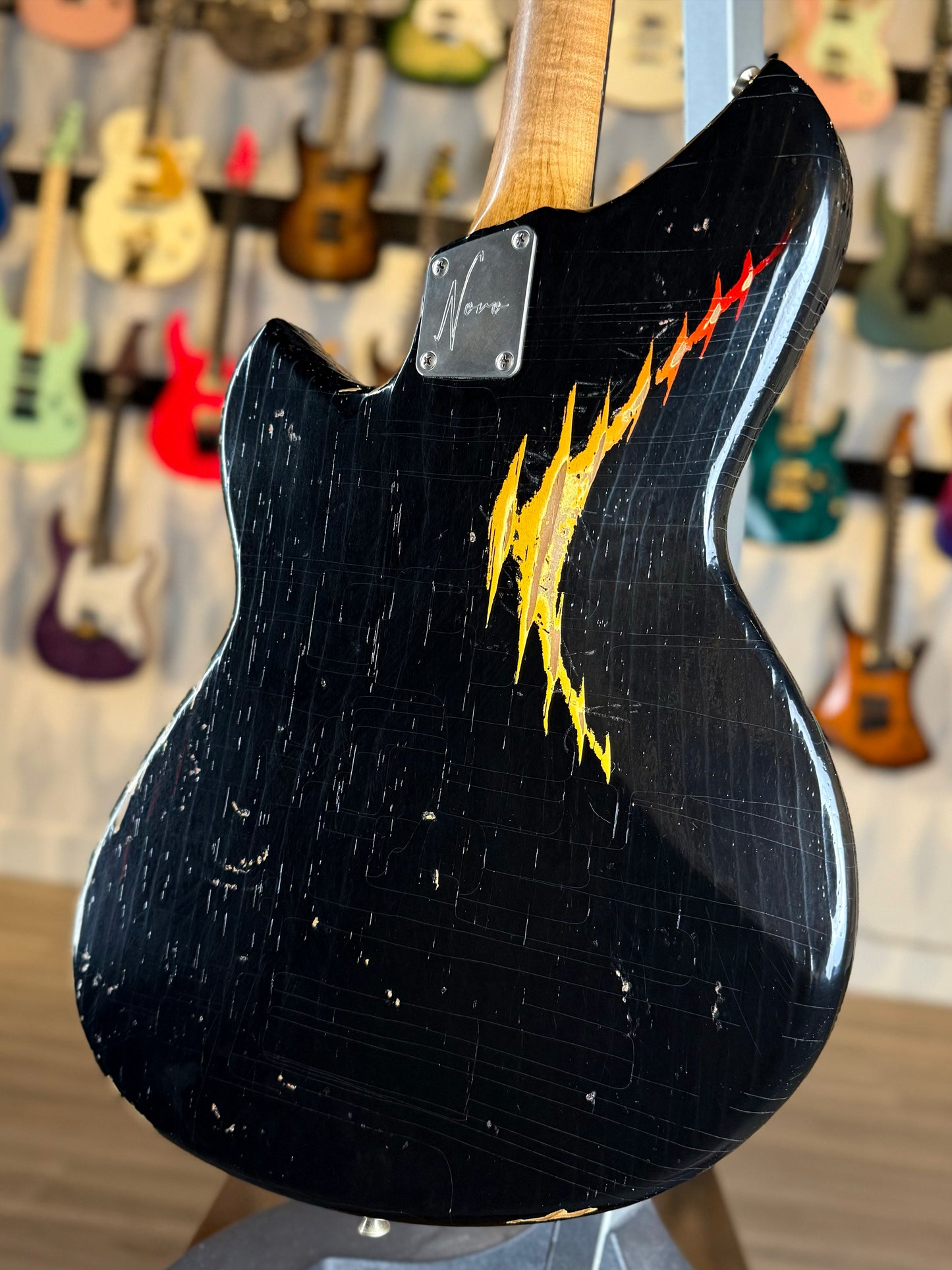 Novo Guitars Serus J NAMM 2026 Dealer Limited Edition | Bull Black over '64 3-Tone Burst
