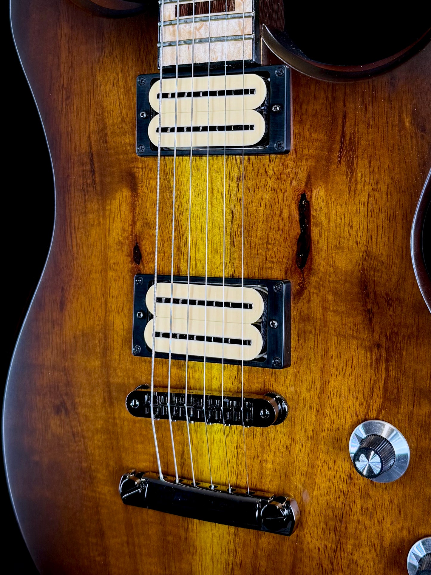 Dunable Cyclops USA Custom Shop | Koa Amber Burst