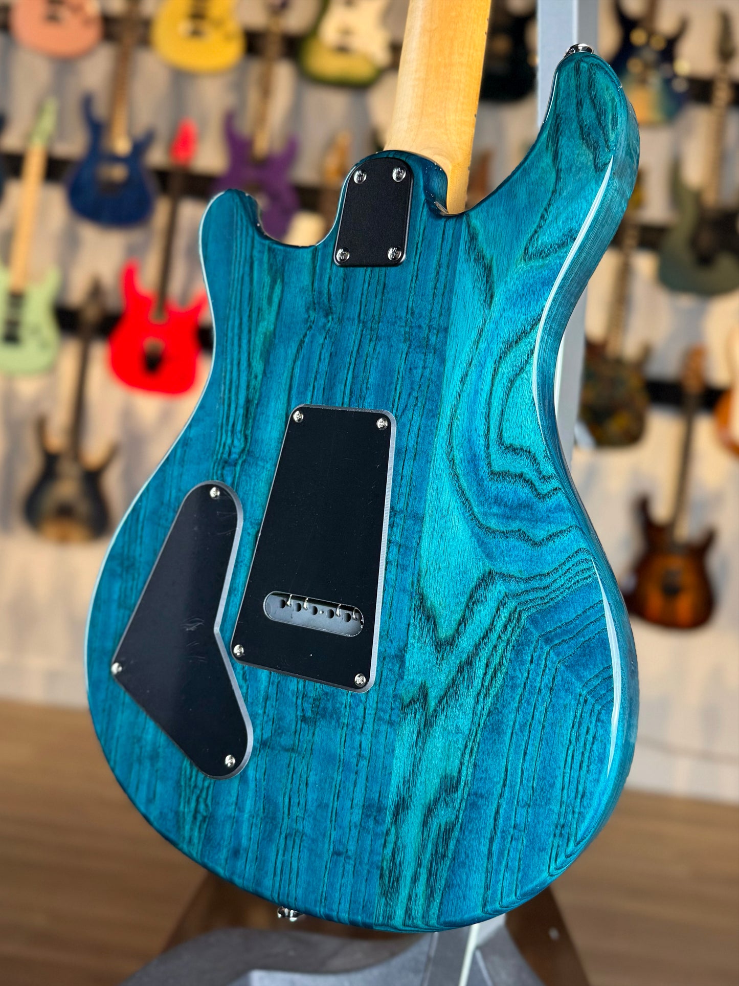PRS SE Swamp Ash Special | Iri Blue