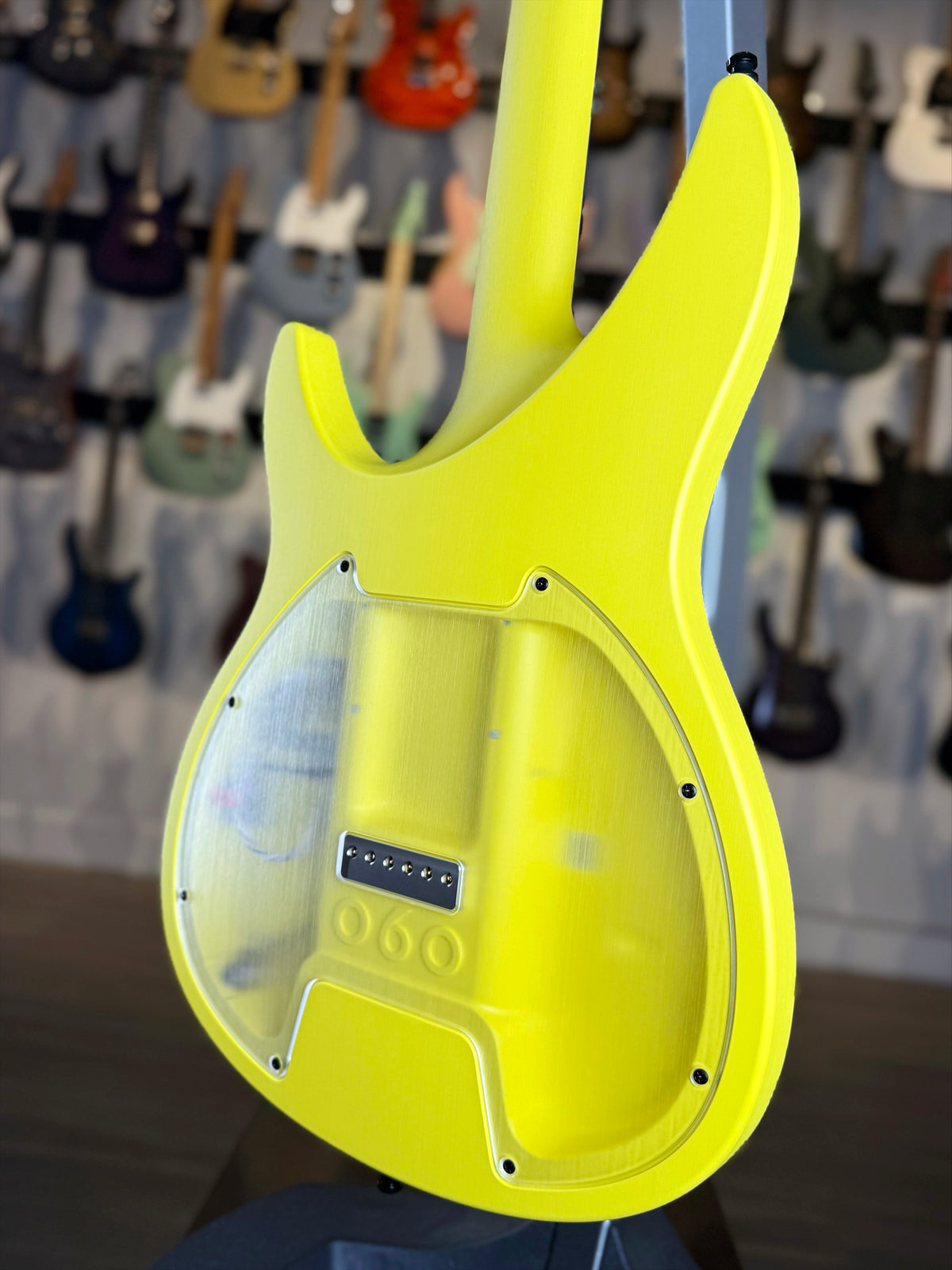 Aristides 060R | R Yellow