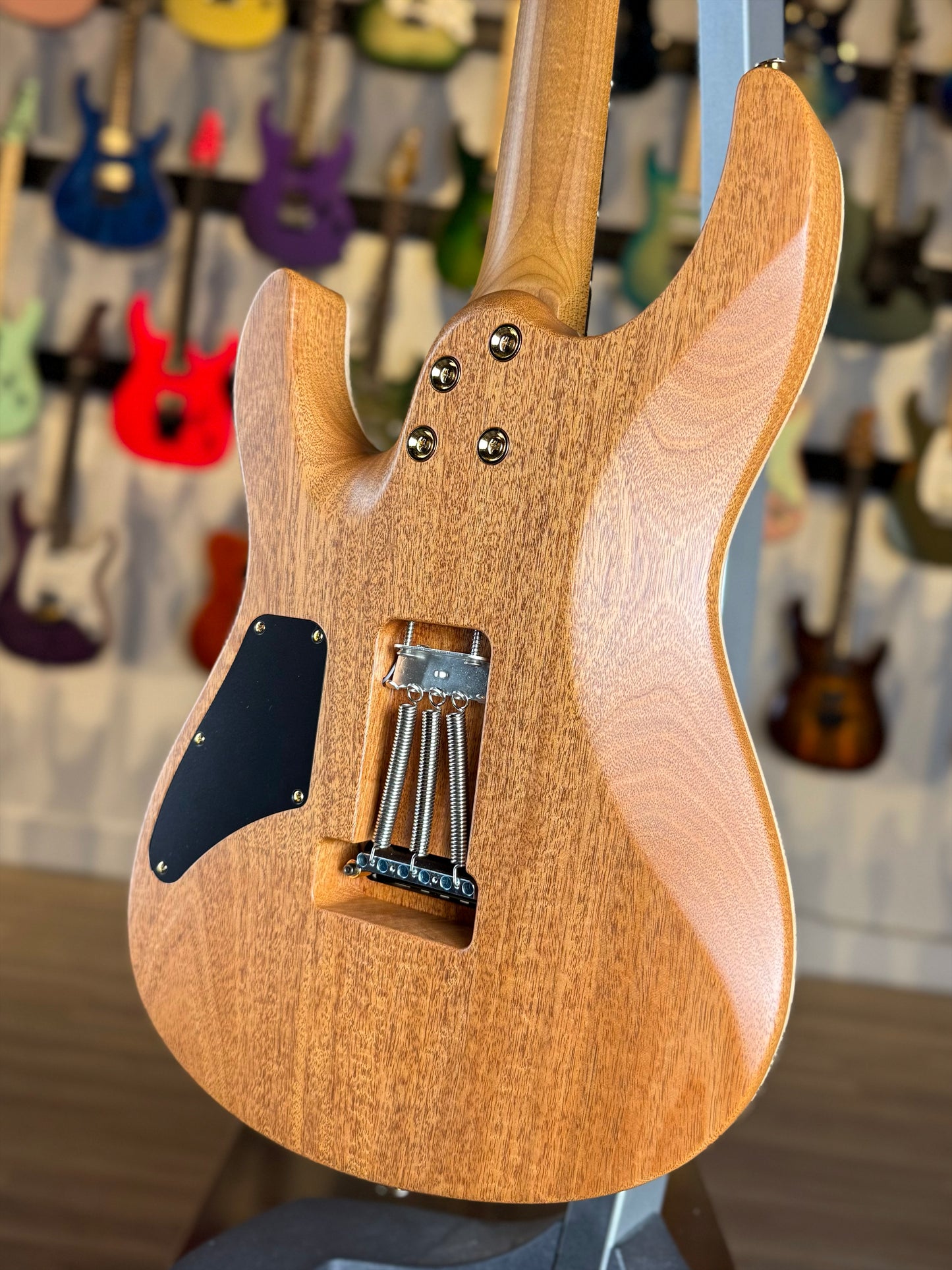 Suhr Andre Nieri Signature Modern | Satin Black/Natural Back