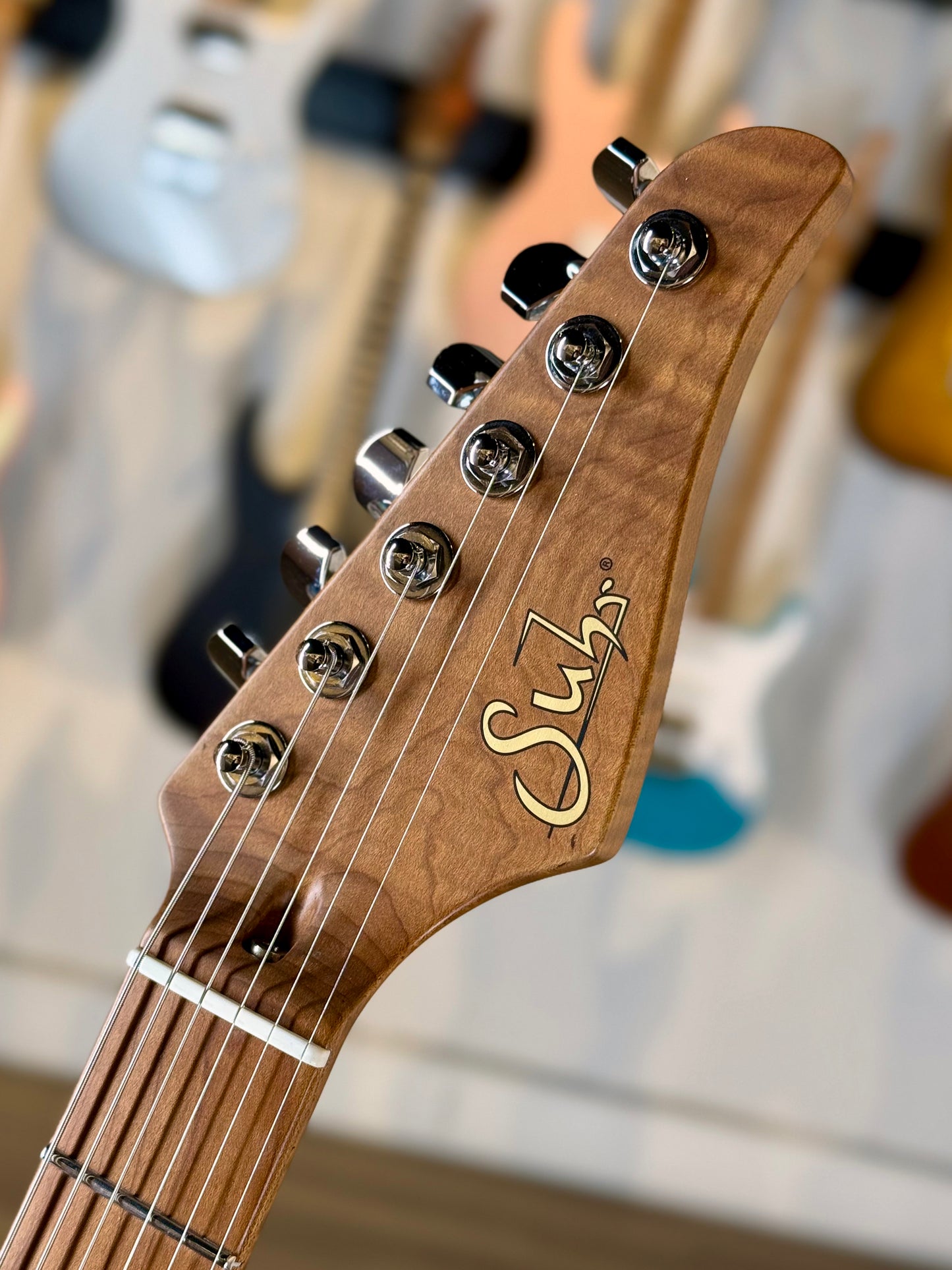 Suhr Modern Antique Limited Edition | Shell Pink