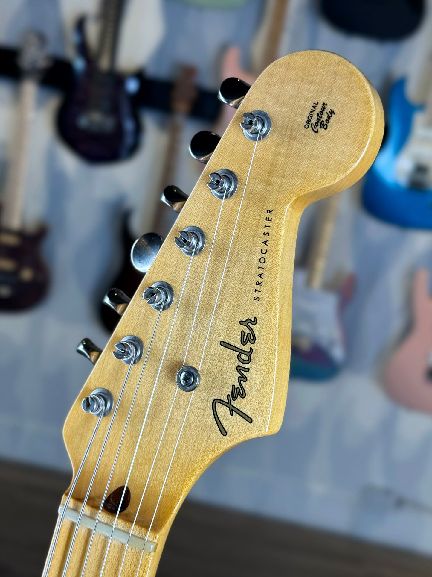 Fender Custom Shop Vintage Custom ’55 Hardtail Stratocaster | Aged White Blonde