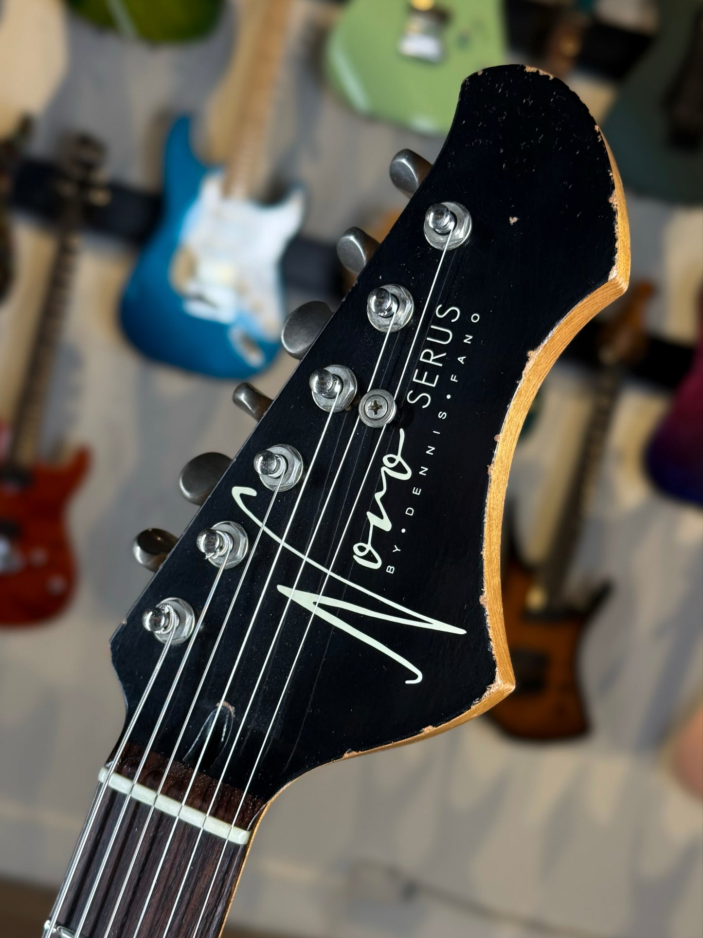 Novo Guitars Serus J NAMM 2026 Dealer Limited Edition | Bull Black over '64 3-Tone Burst