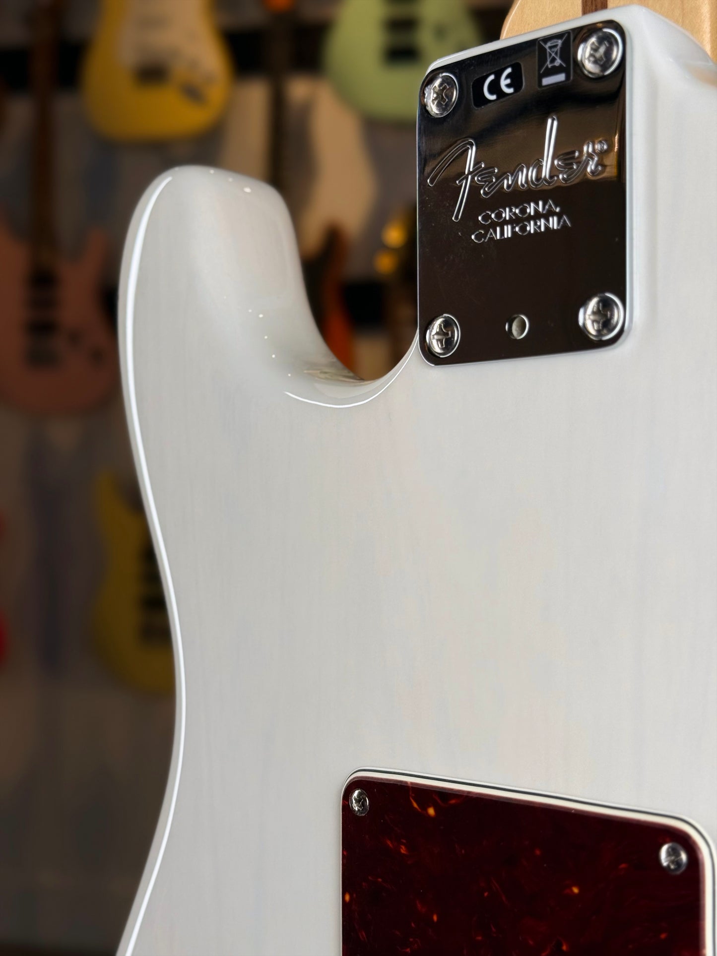 Fender Limited Edition Channel-Bound American Professional Stratocaster  | White Blonde