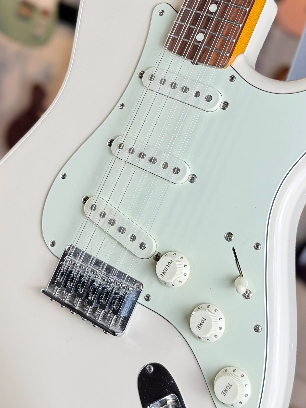 Fender FSR Traditional Stratocaster XII 12-String | Olympic White