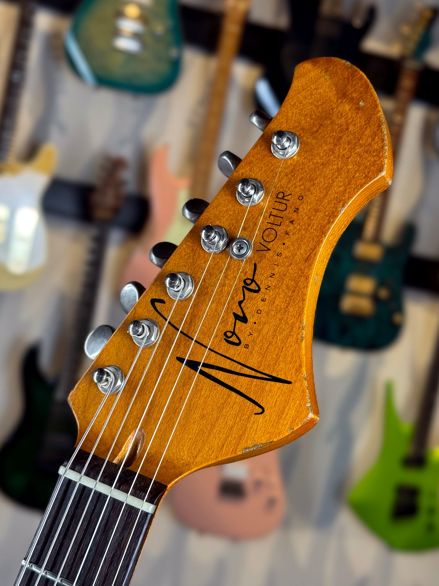 Novo Guitars Voltur Nucleus NAMM 2026 Limited Edition | Amber