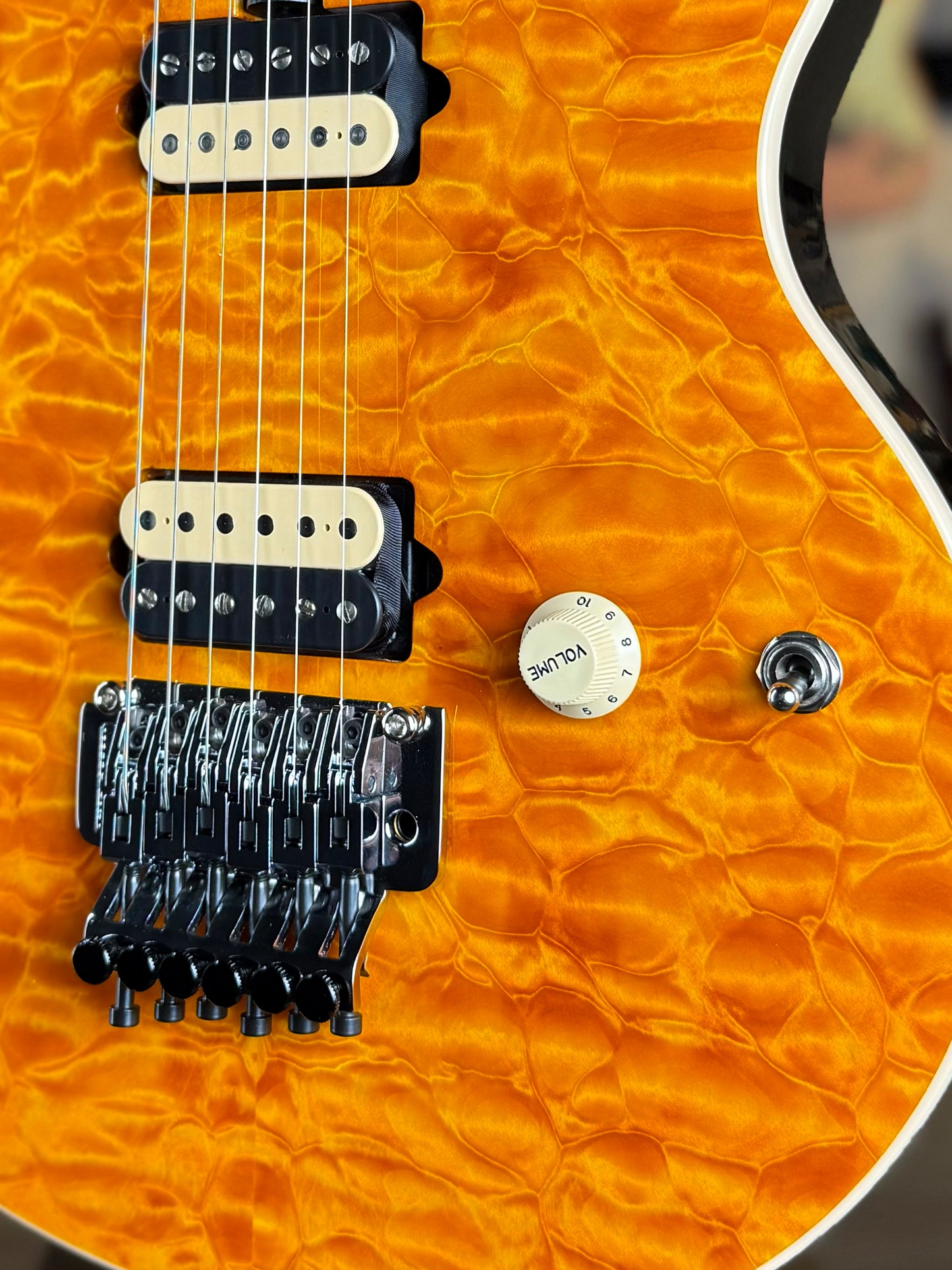 Ernie Ball Music Man 30th Anniversary Axis Limited Edition | Translucent Gold Quilt (1 of 120)