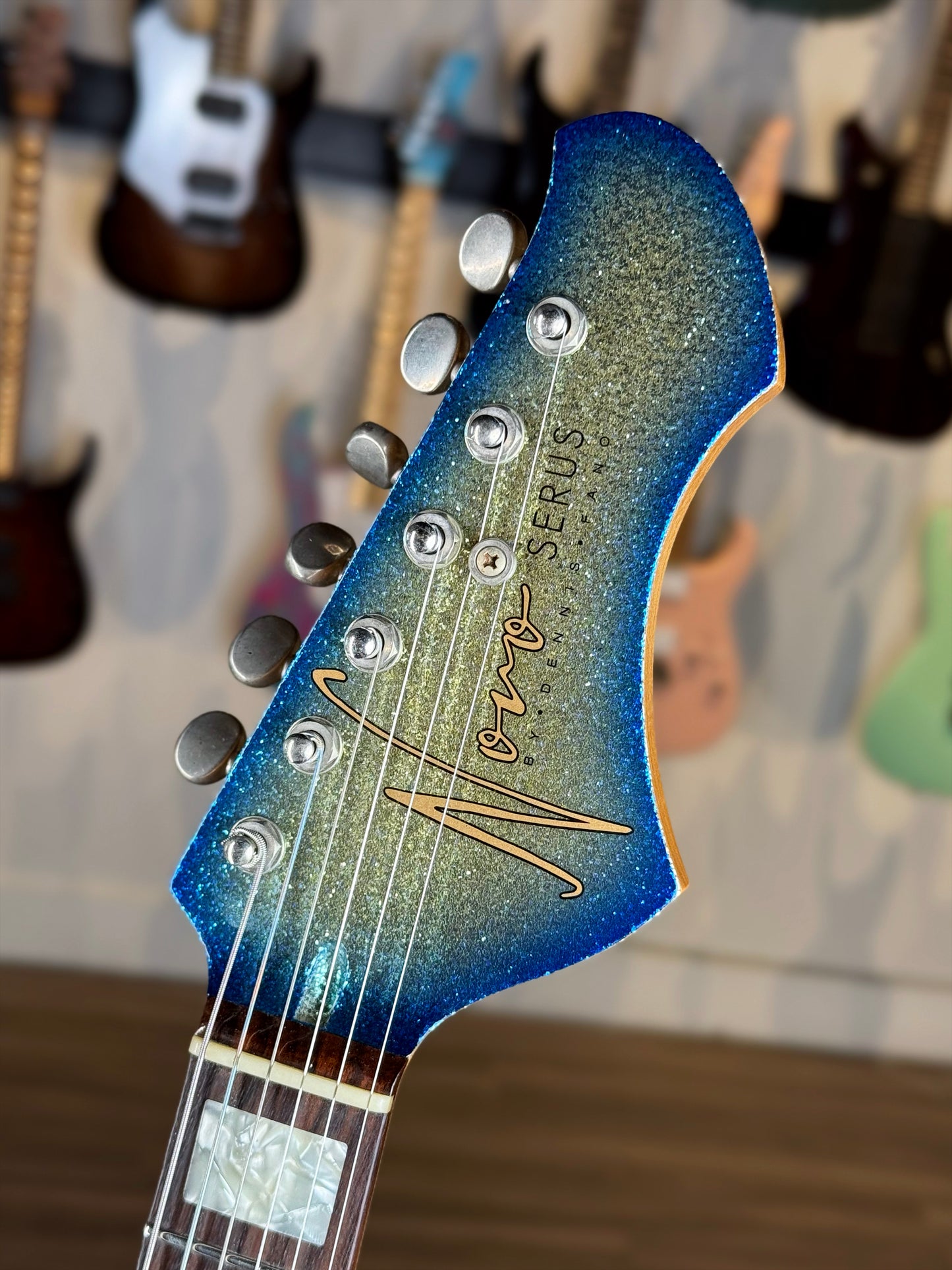 Novo Guitars Serus J Custom | Surfburst Sparkle