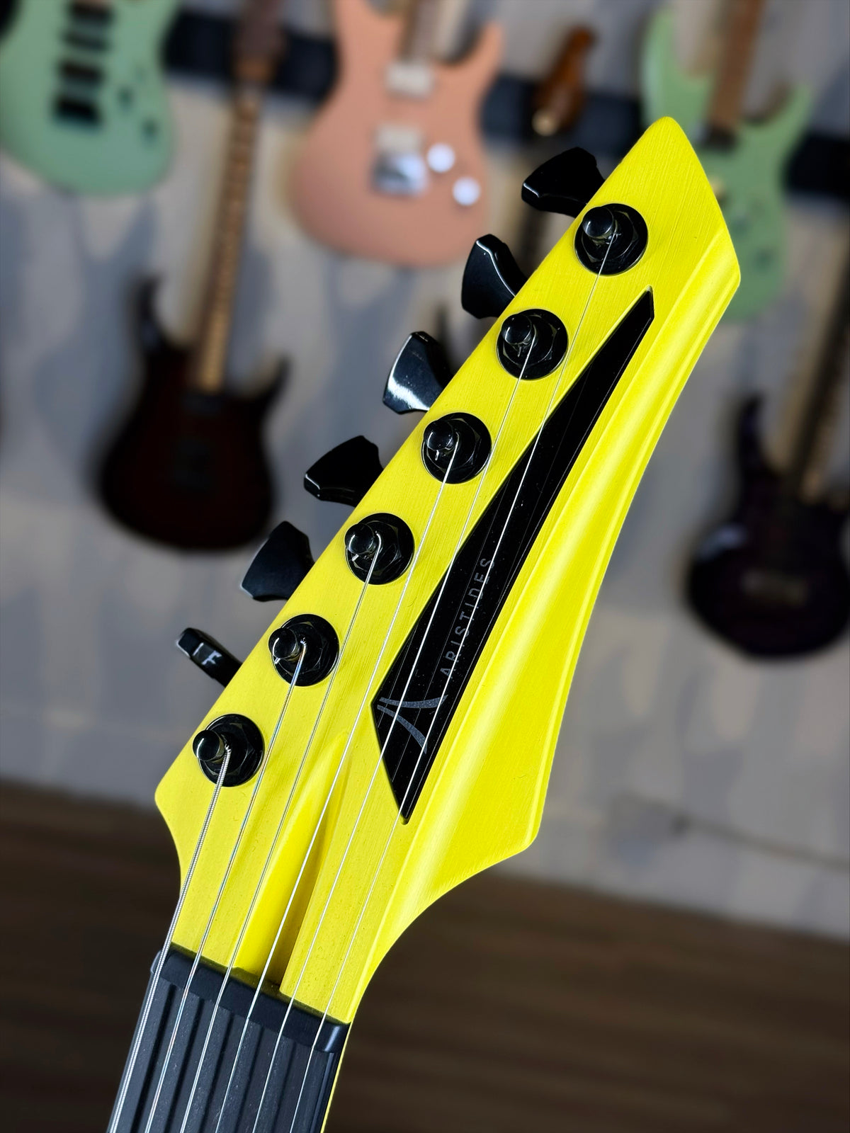 Aristides 060R | R Yellow