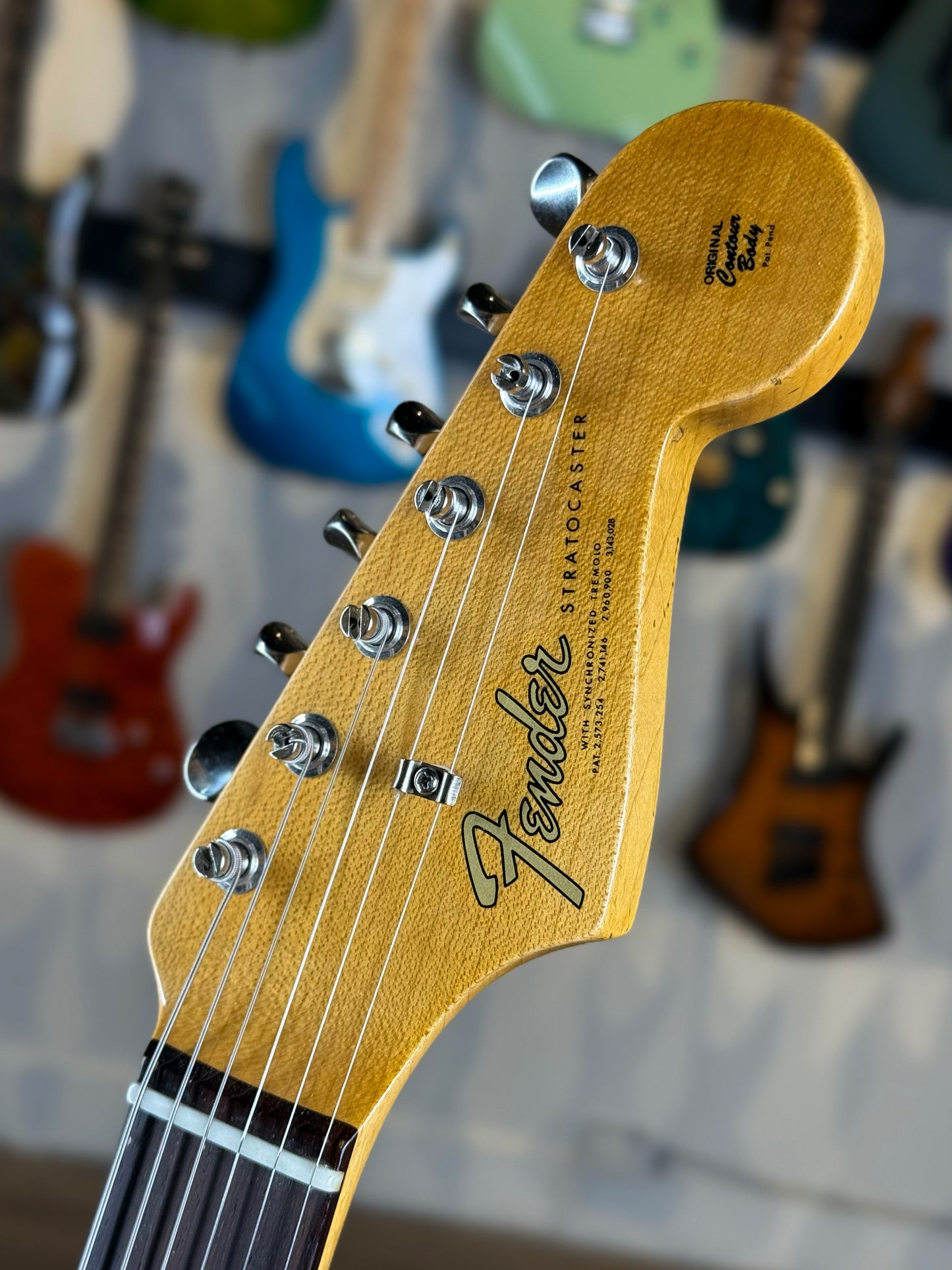 Fender Custom Shop 1965 Stratocaster Journeyman Relic | 3-Color Sunburst