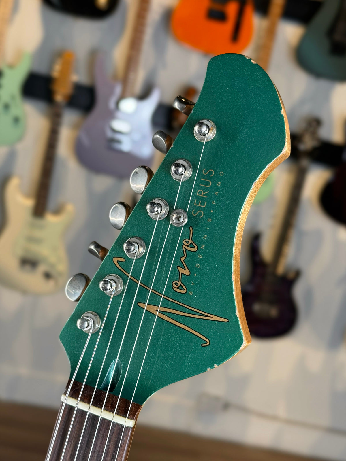 Novo Guitars Serus J Custom | Sherwood Green