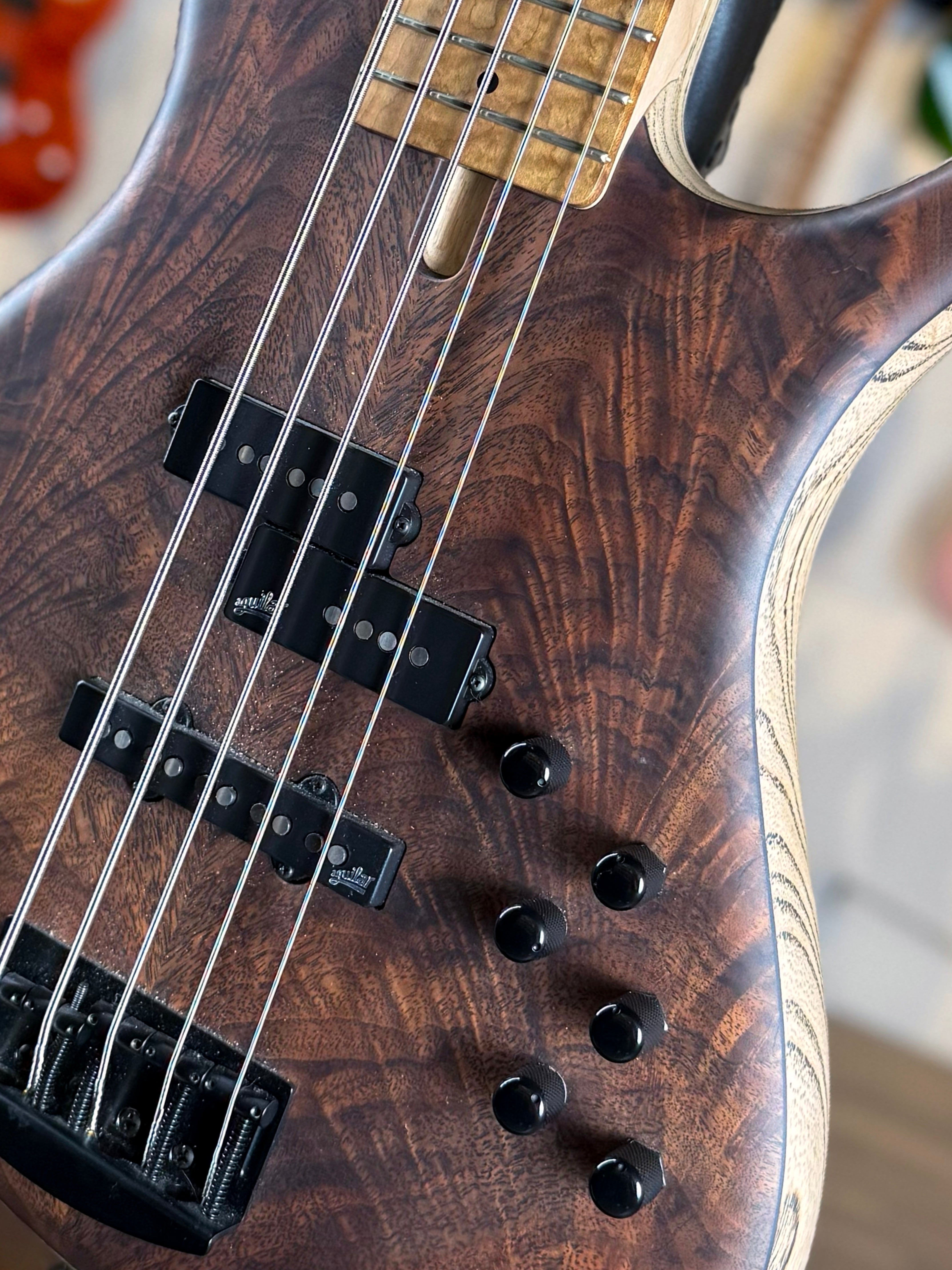 F Bass VF Series Custom Shop 5 String | Walnut – The Vibrato Bar