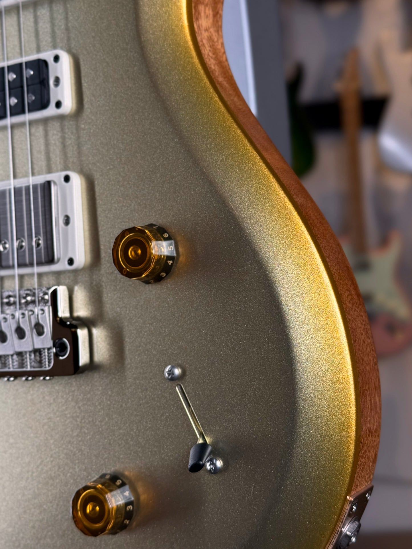 PRS S2 Studio | Gold Top with Golden Burst (Custom Color)