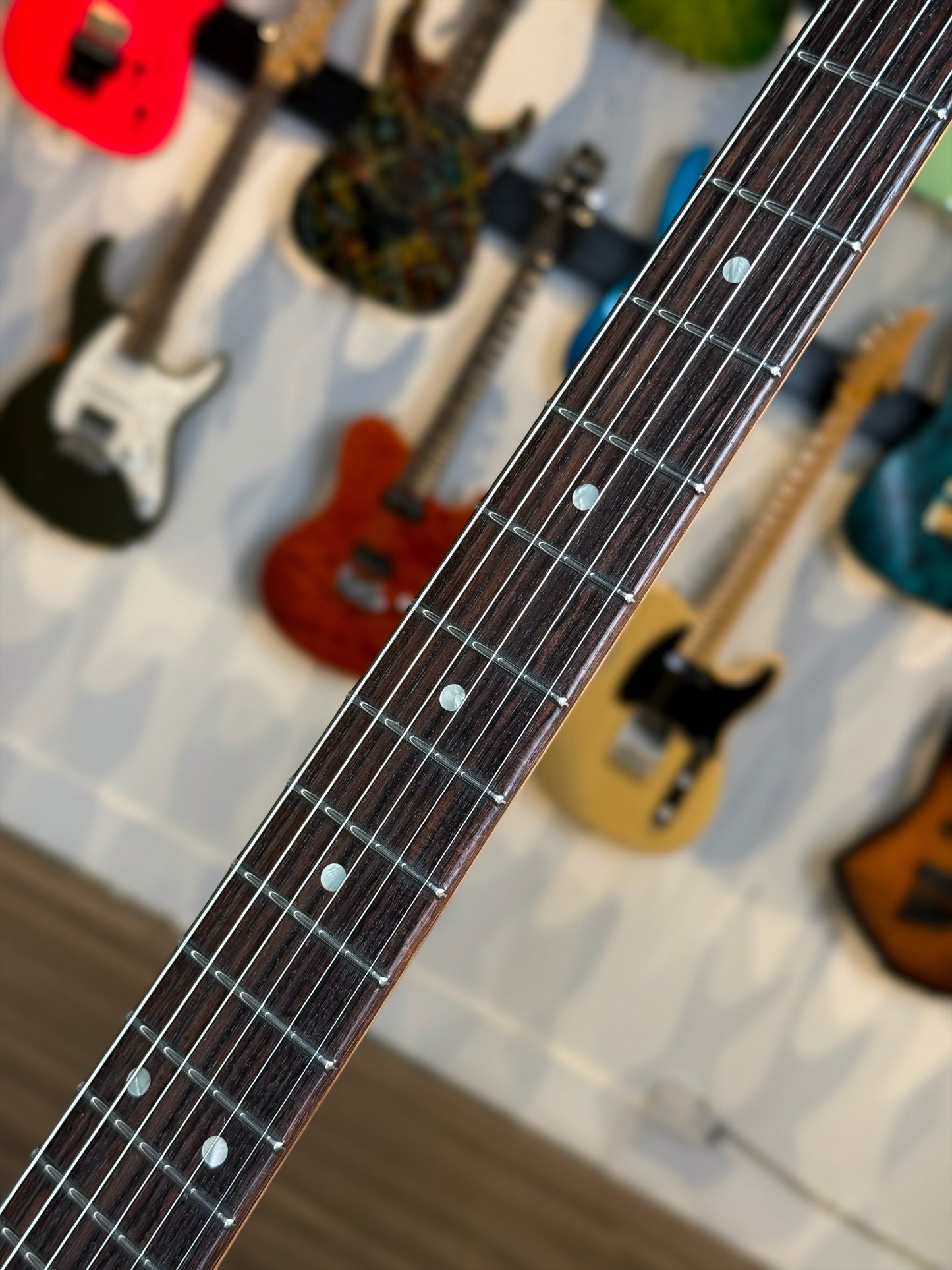 Novo Guitars Serus J NAMM 2026 Dealer Limited Edition | Daphne Blue over '64 3-Tone Burst