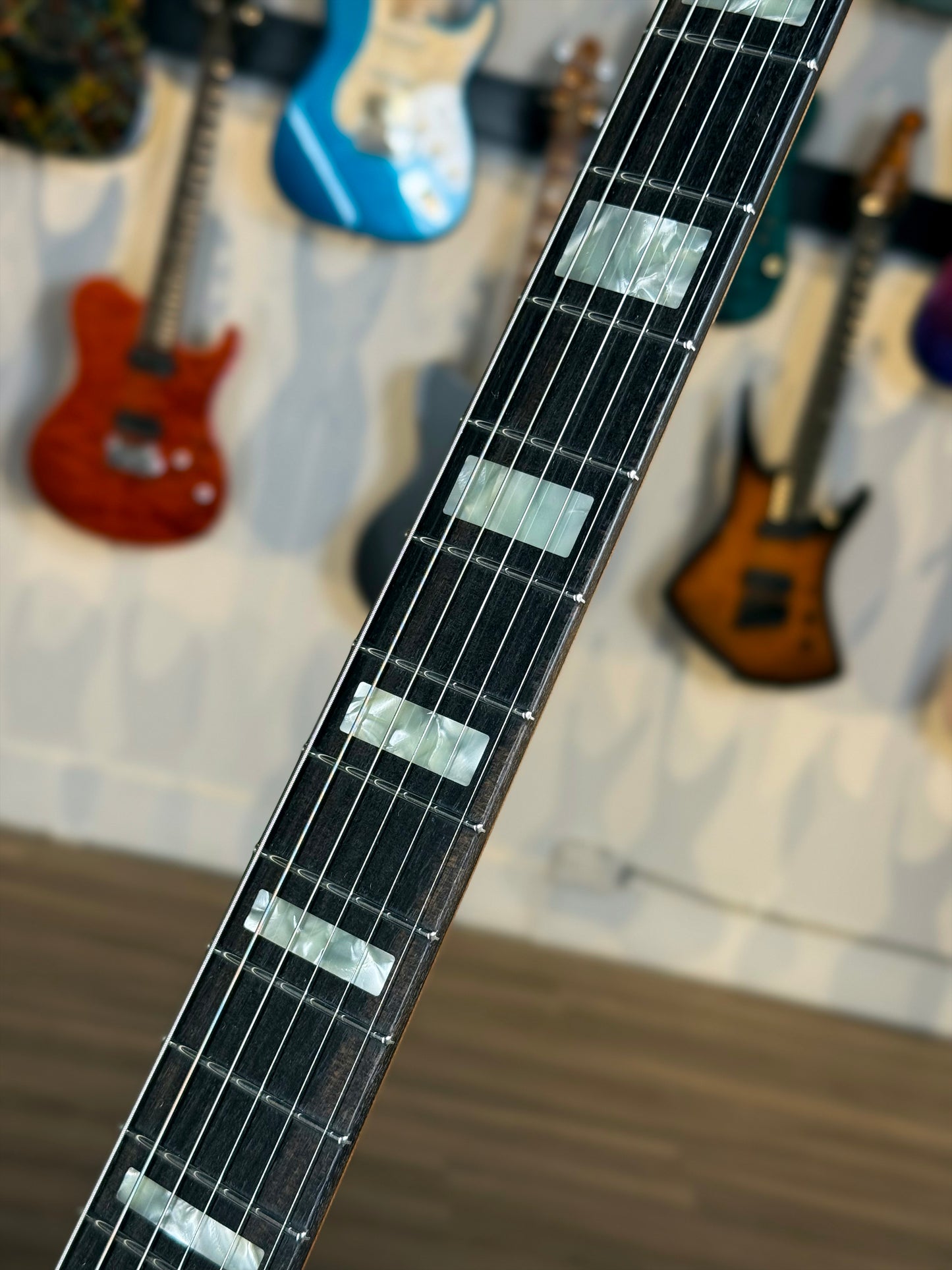 Novo Guitars Serus J Custom | Cadillac Green