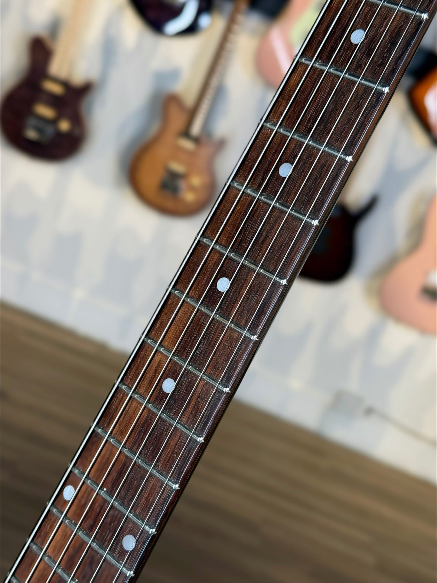 Rock N Roll Relics Thunders | Black (Pre-Owned)