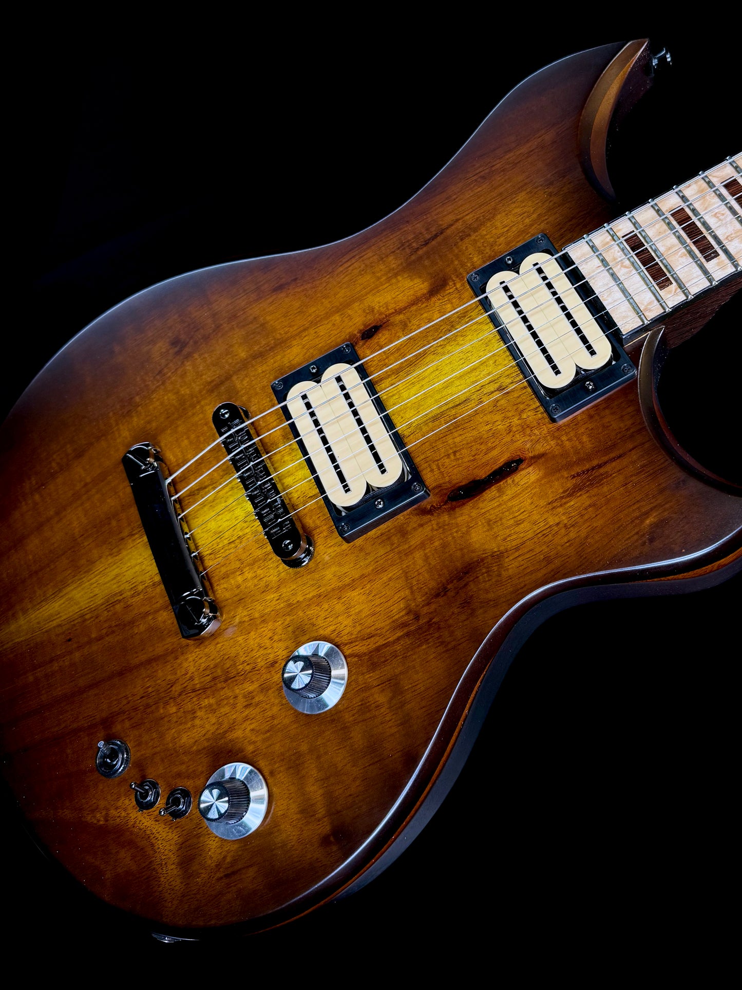 Dunable Cyclops USA Custom Shop | Koa Amber Burst