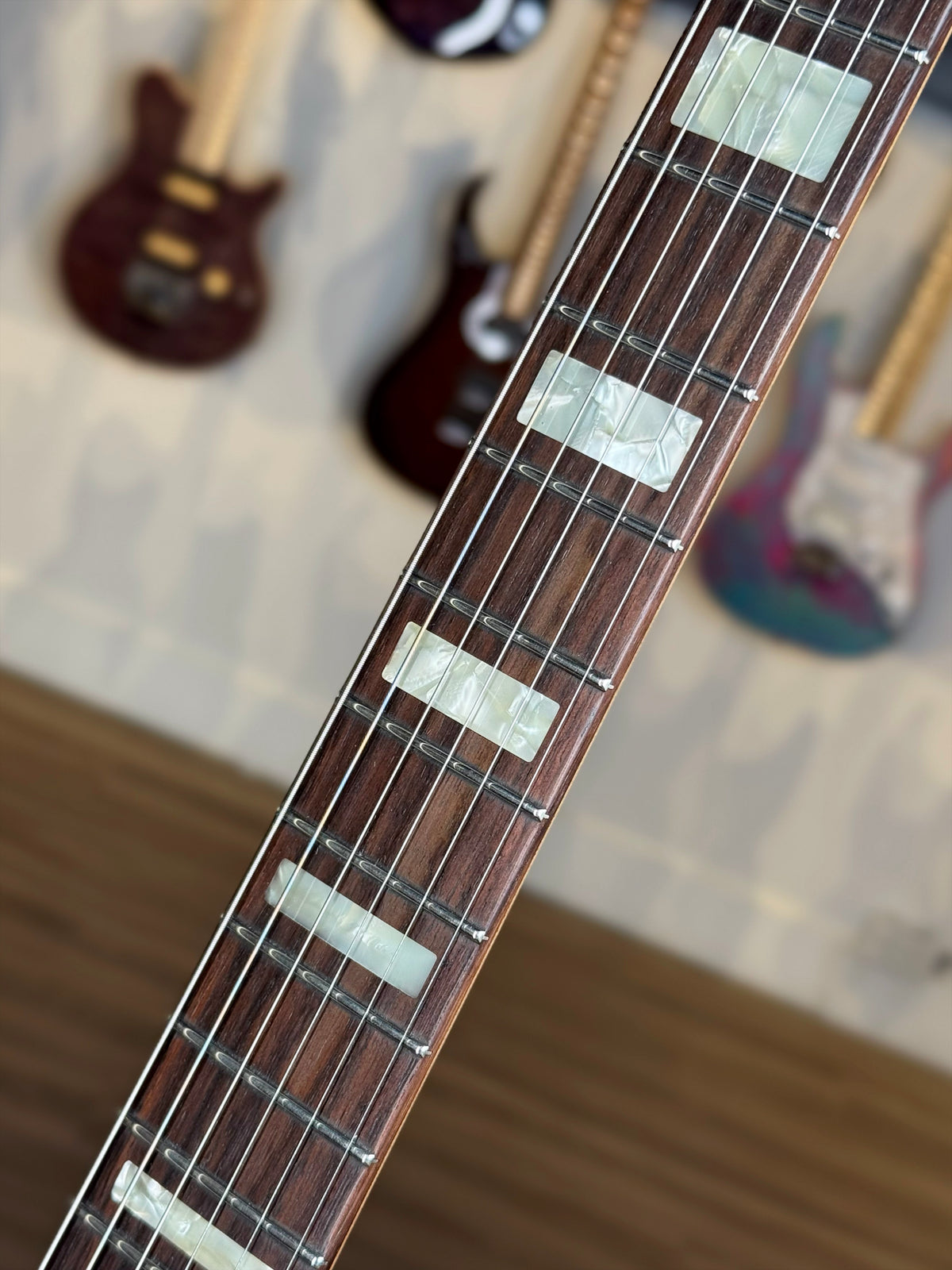 Novo Guitars Serus J Custom | Surfburst Sparkle