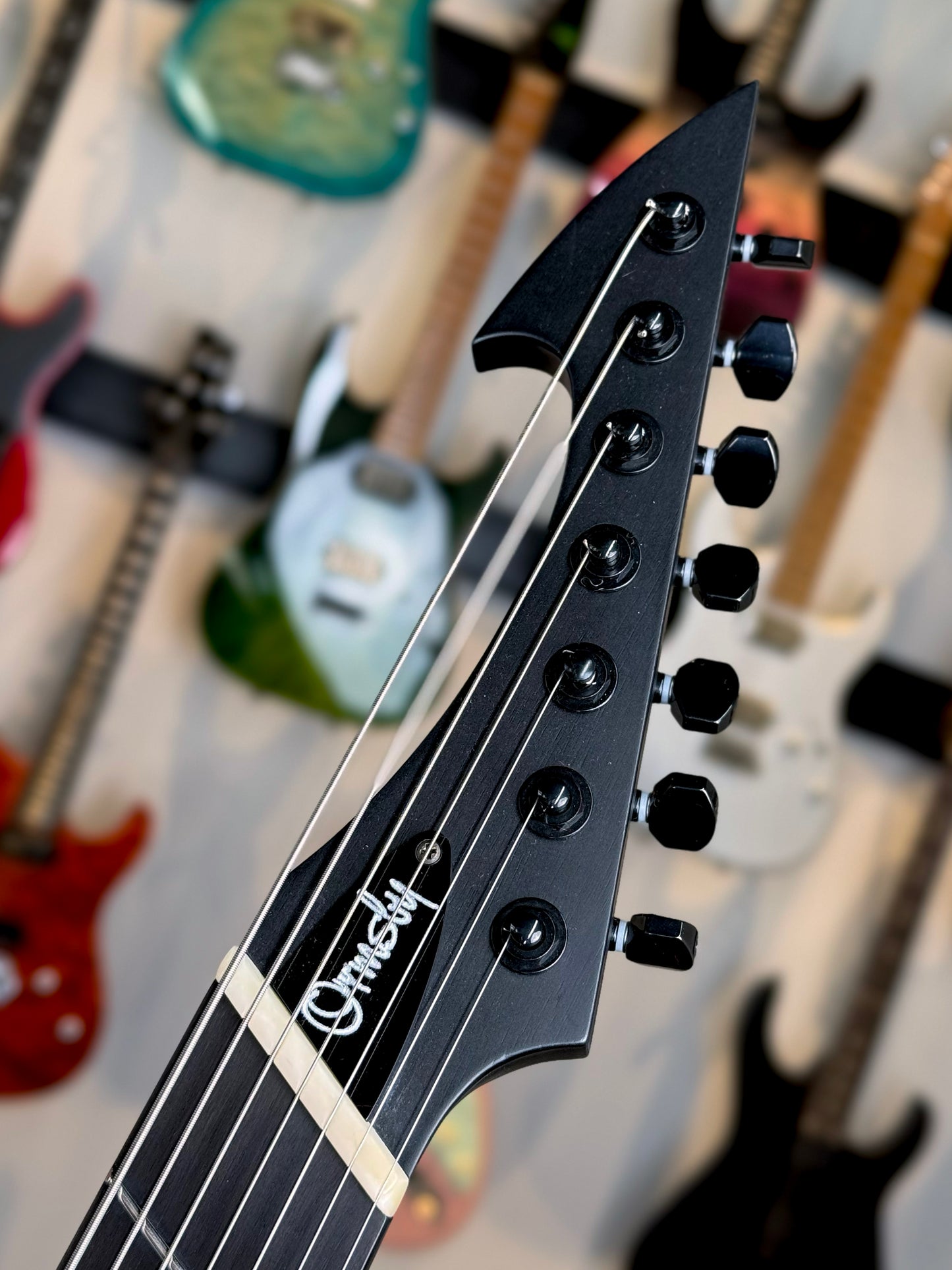 Ormsby Hypemachine Factory Custom #046 | Black