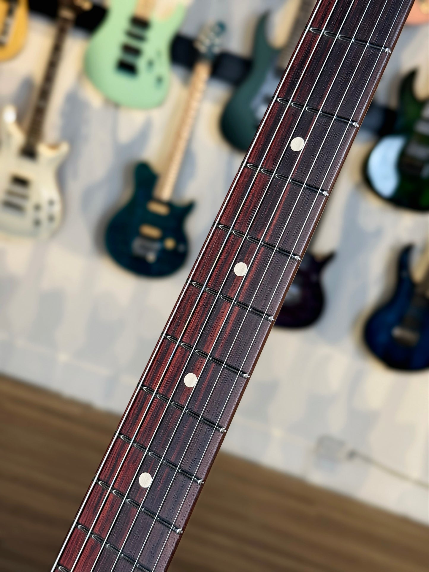 Suhr Ian Thornley Signature Classic S Antique | Roughneck