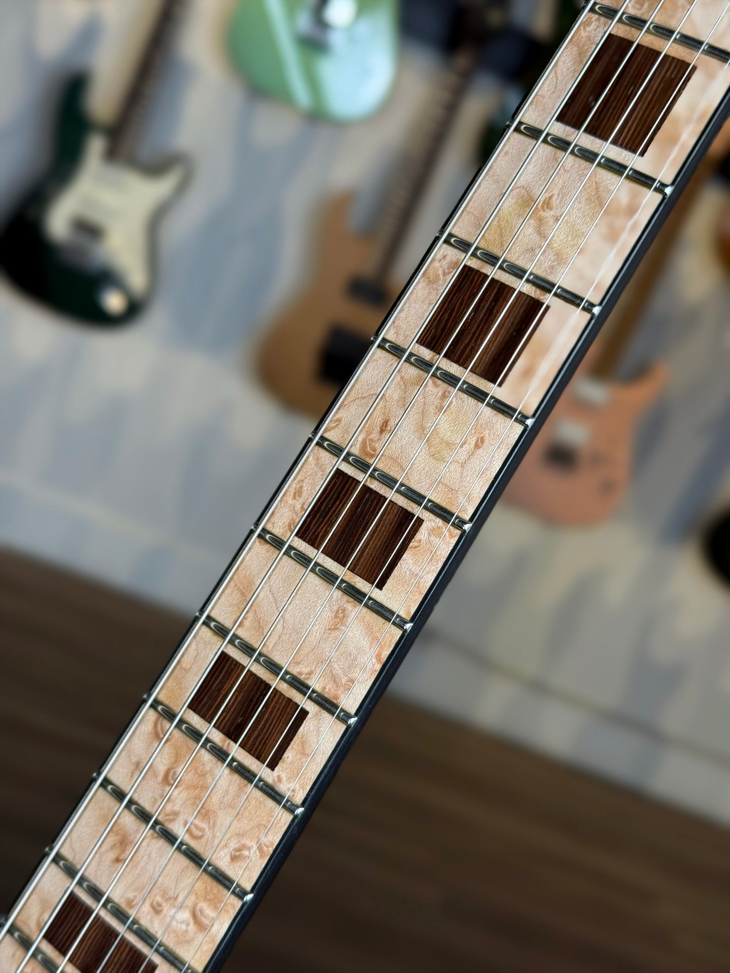 Dunable Cyclops USA Custom Shop | Koa Amber Burst