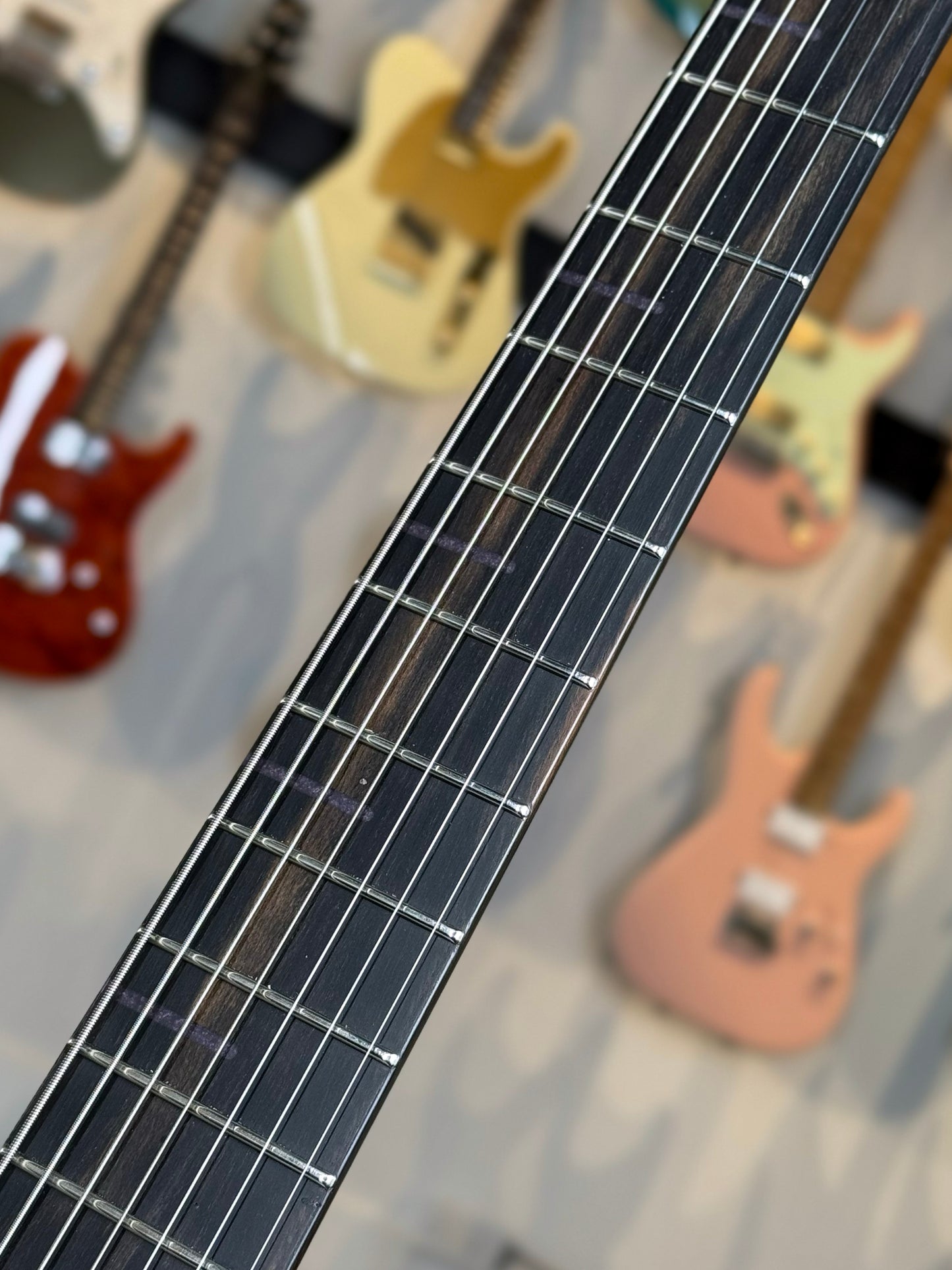 Dunable Asteroid 7 String USA Custom Shop | Trans Black/Grey