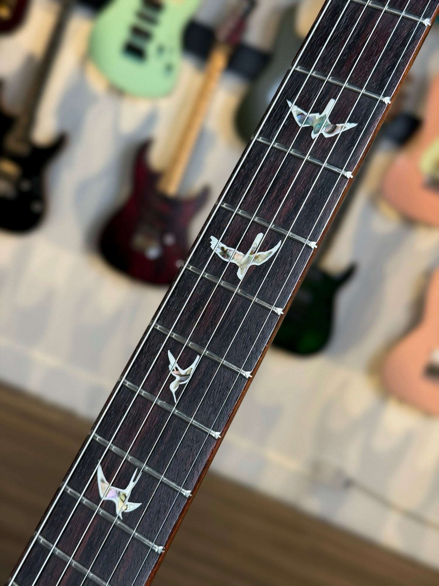 PRS Modern Eagle V Sprayer's Choice | Gold to Red Sparkle Fade