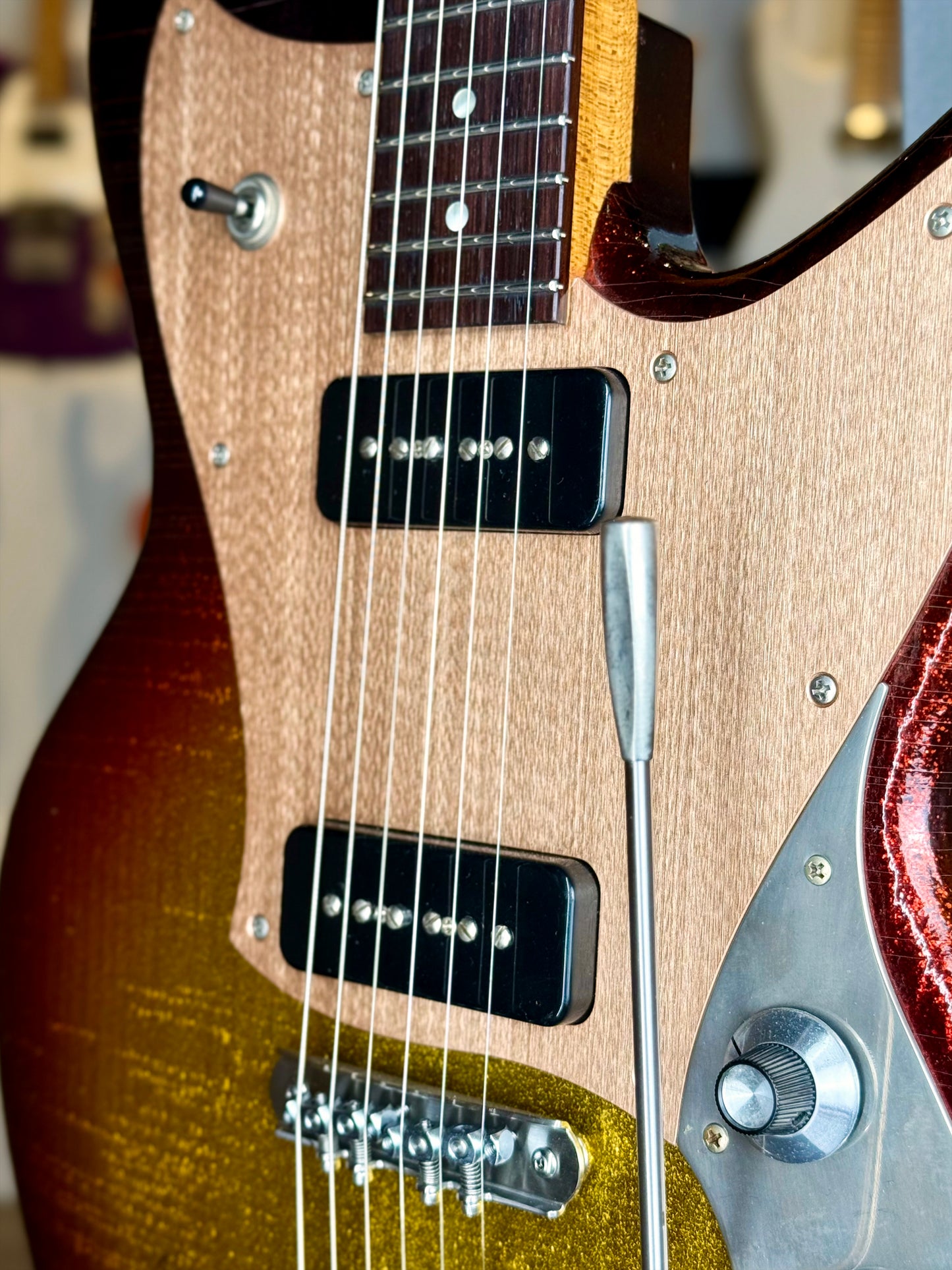 Novo Guitars Serus J Custom | Sienna Burst Sparkle