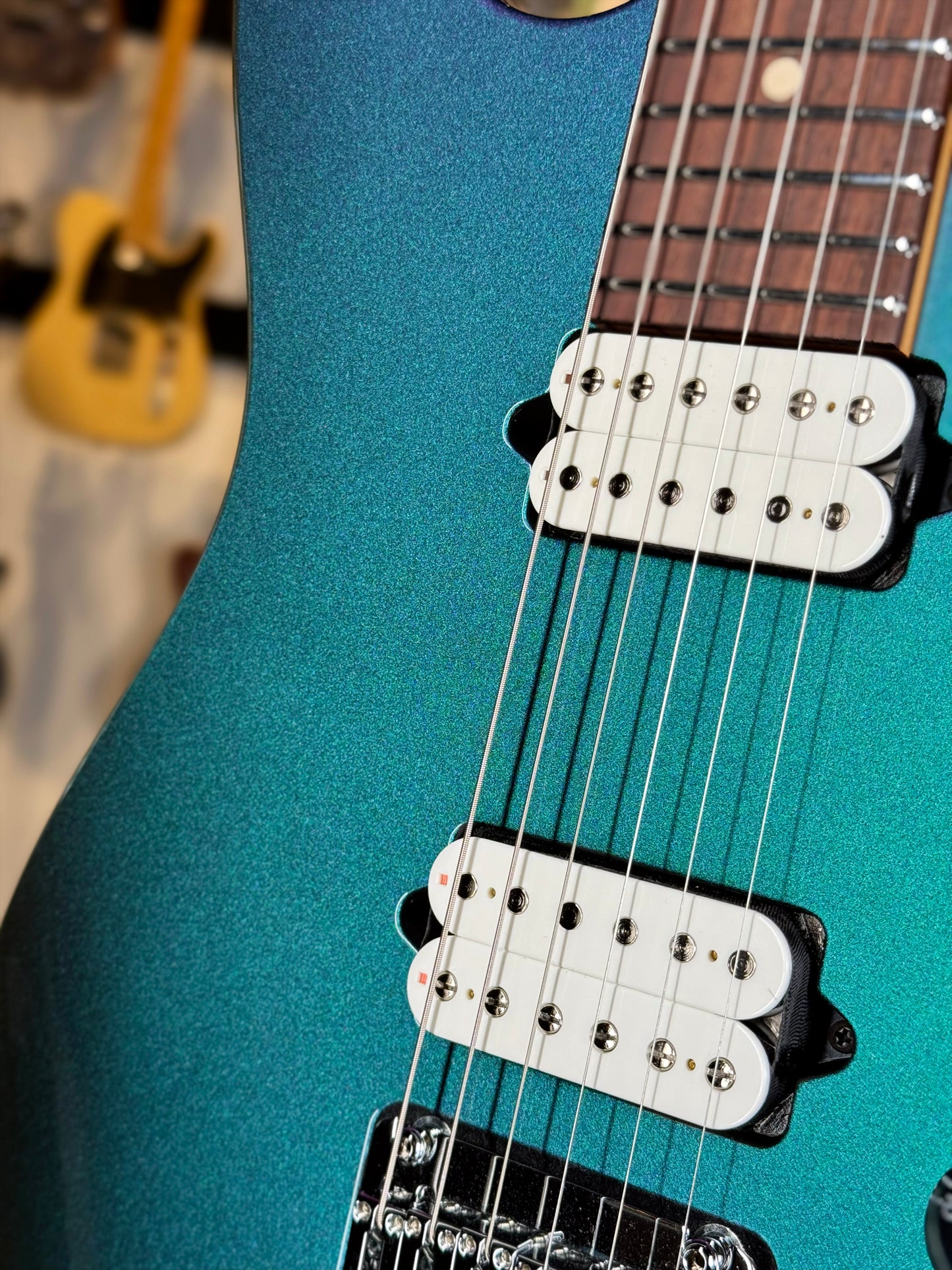 Suhr Modern Custom | Prism