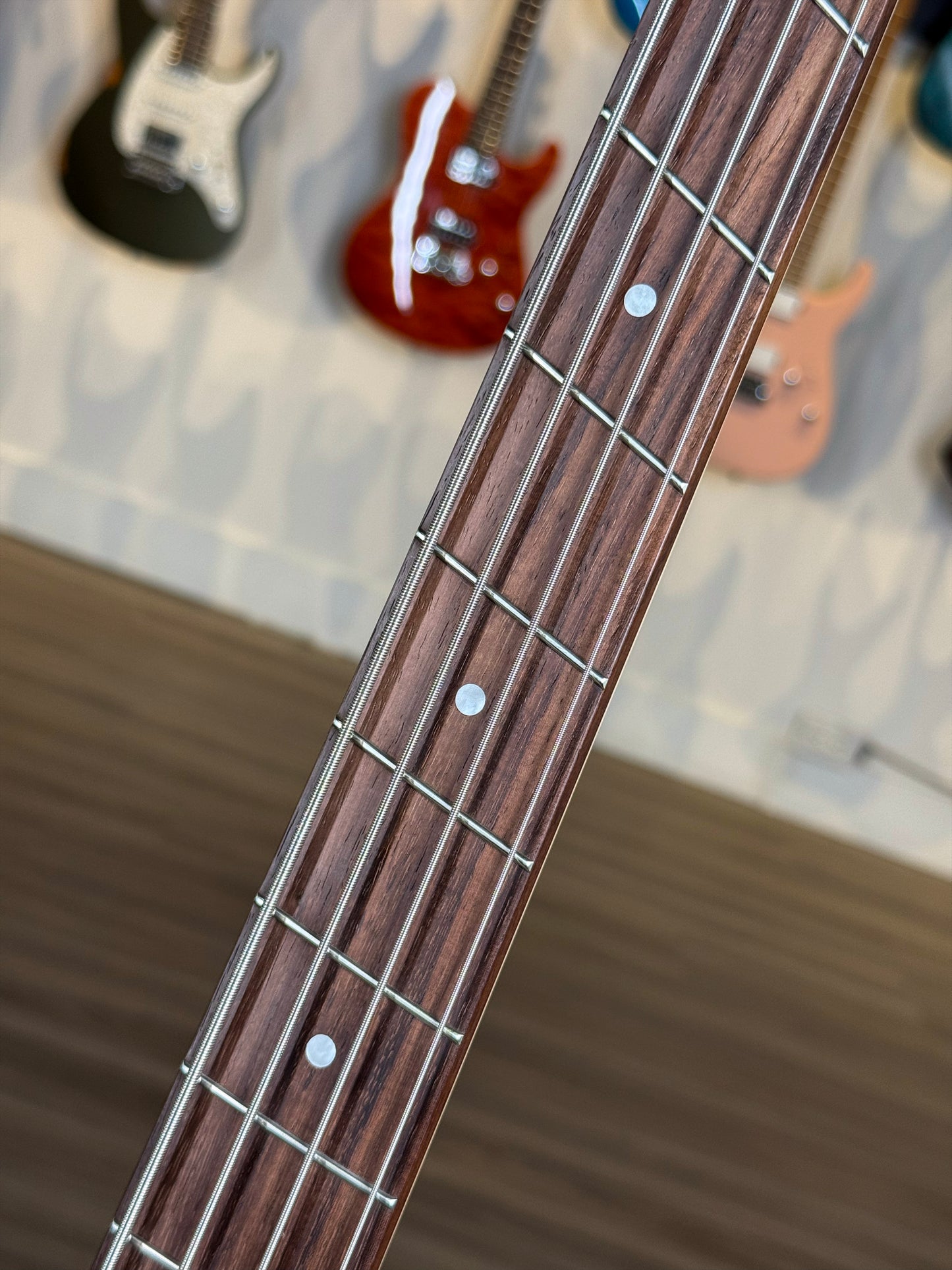 Dingwall Guitars SP1 4 String | Gloss Metallic Black