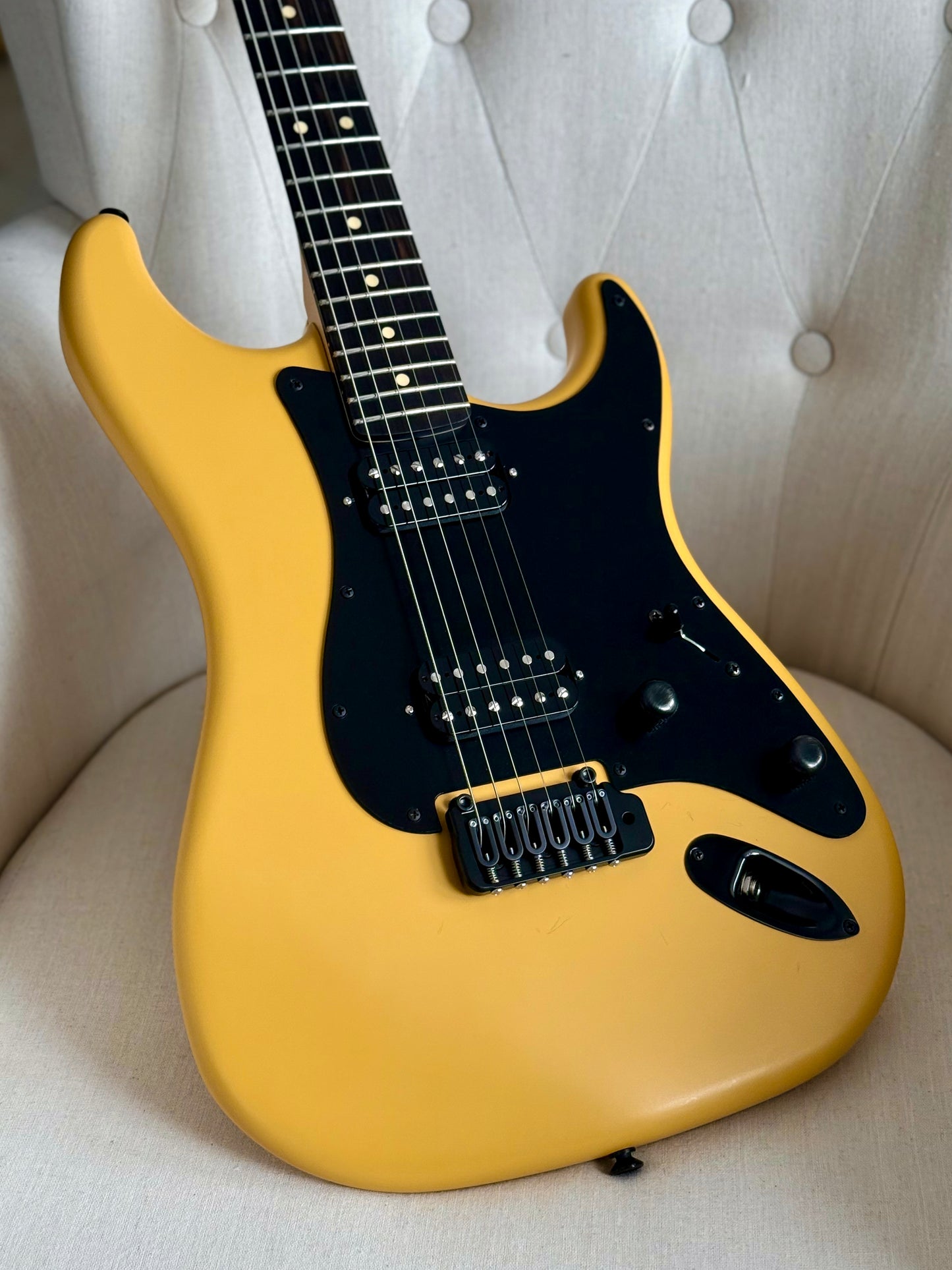 LSL Instruments Saticoy | TV Yellow Satin